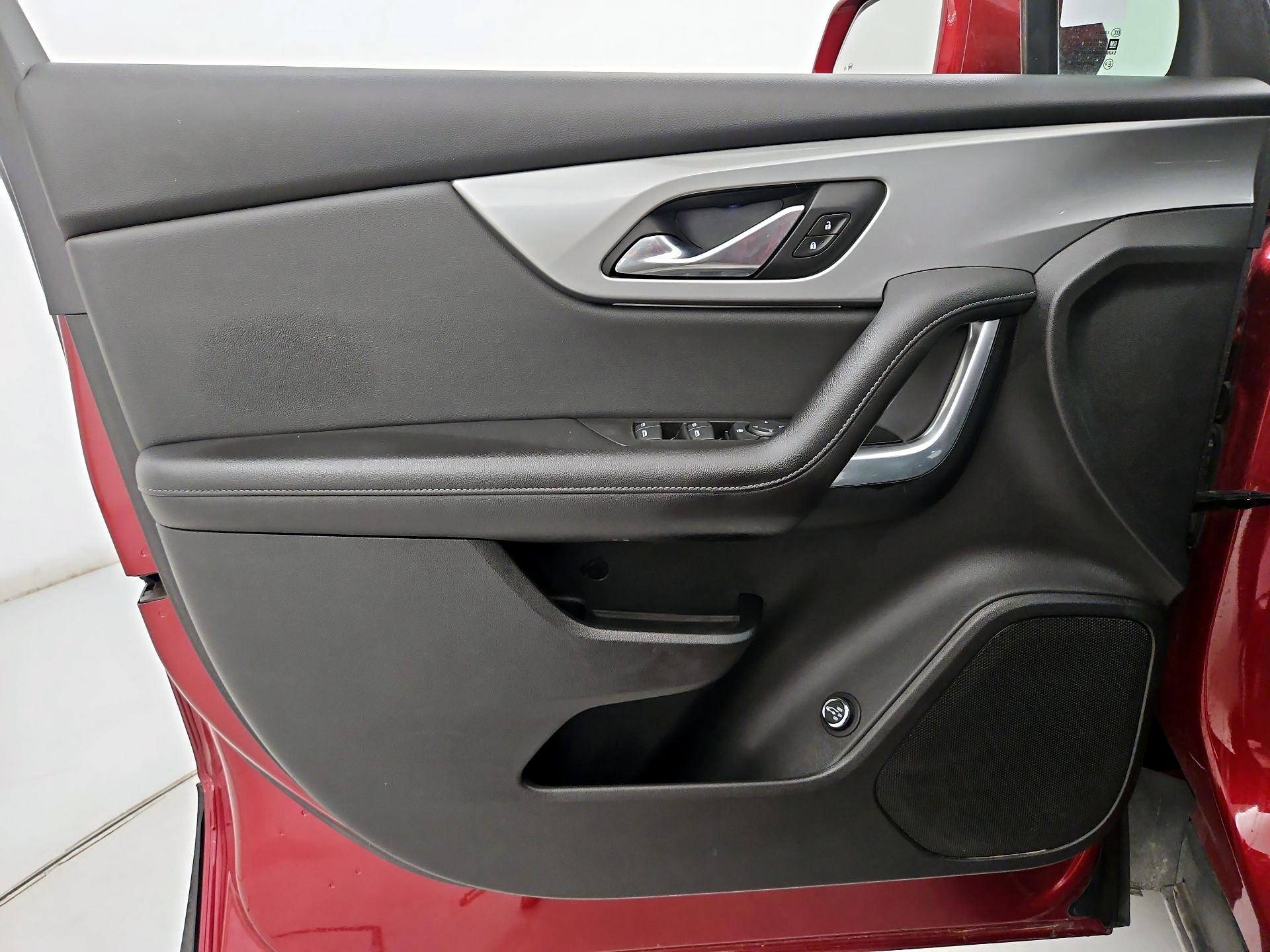 Thumbnail: 2020 Chevrolet Blazer - 12