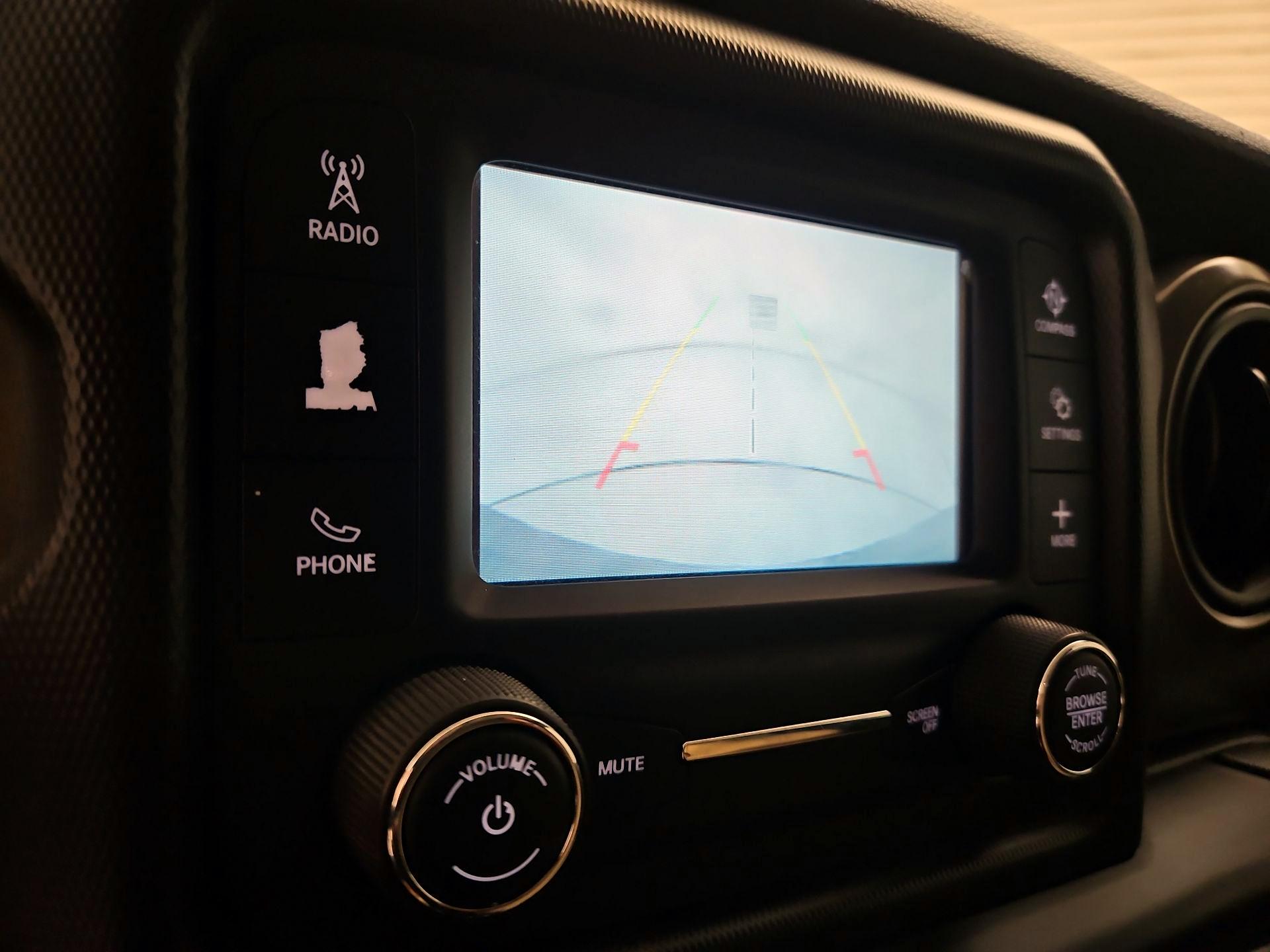 Thumbnail: 2018 Jeep Wrangler - 14