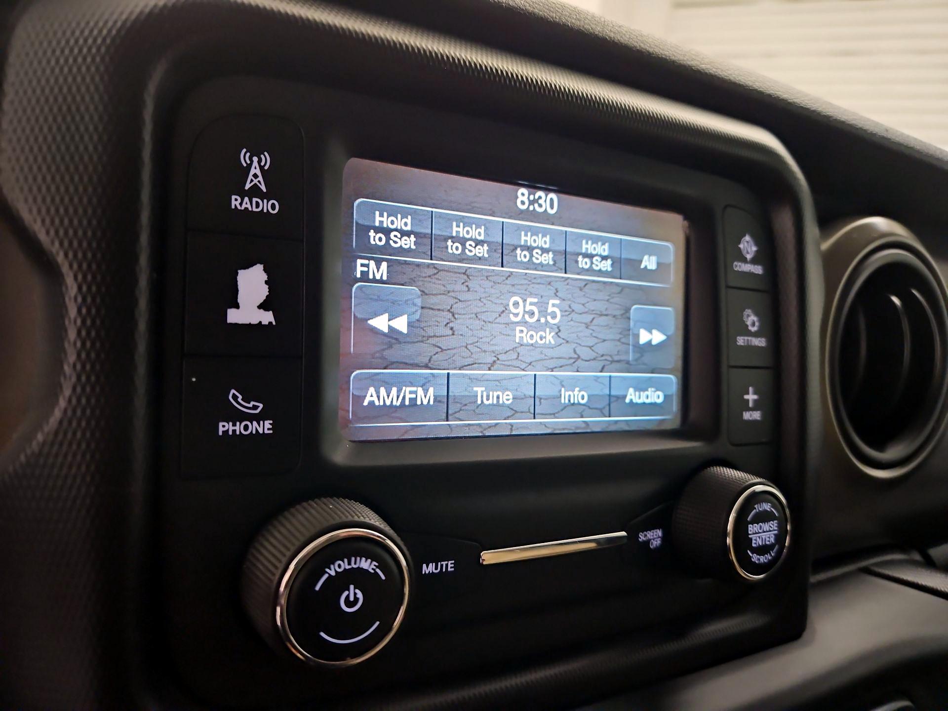Thumbnail: 2018 Jeep Wrangler - 15