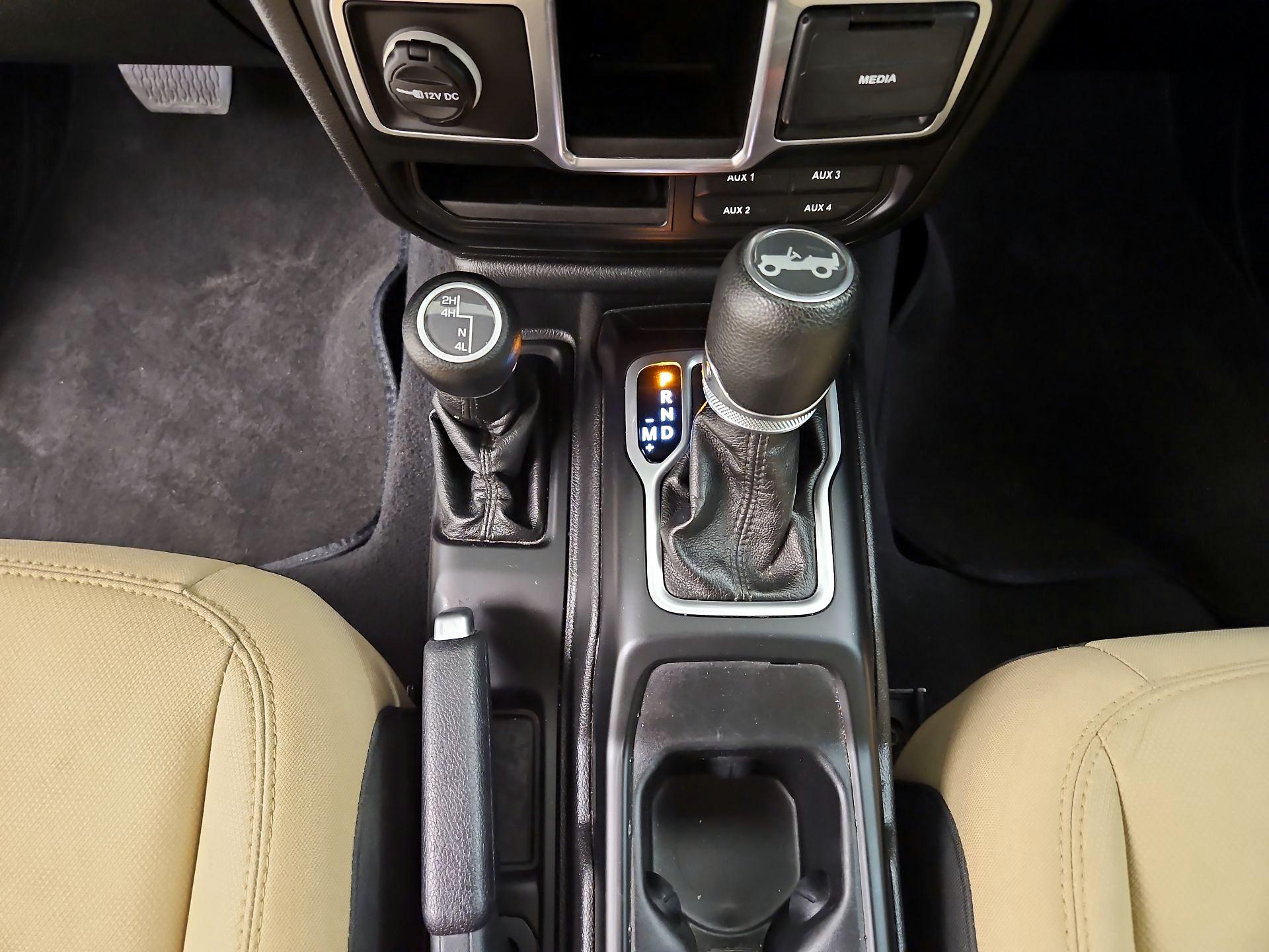 Thumbnail: 2018 Jeep Wrangler - 17