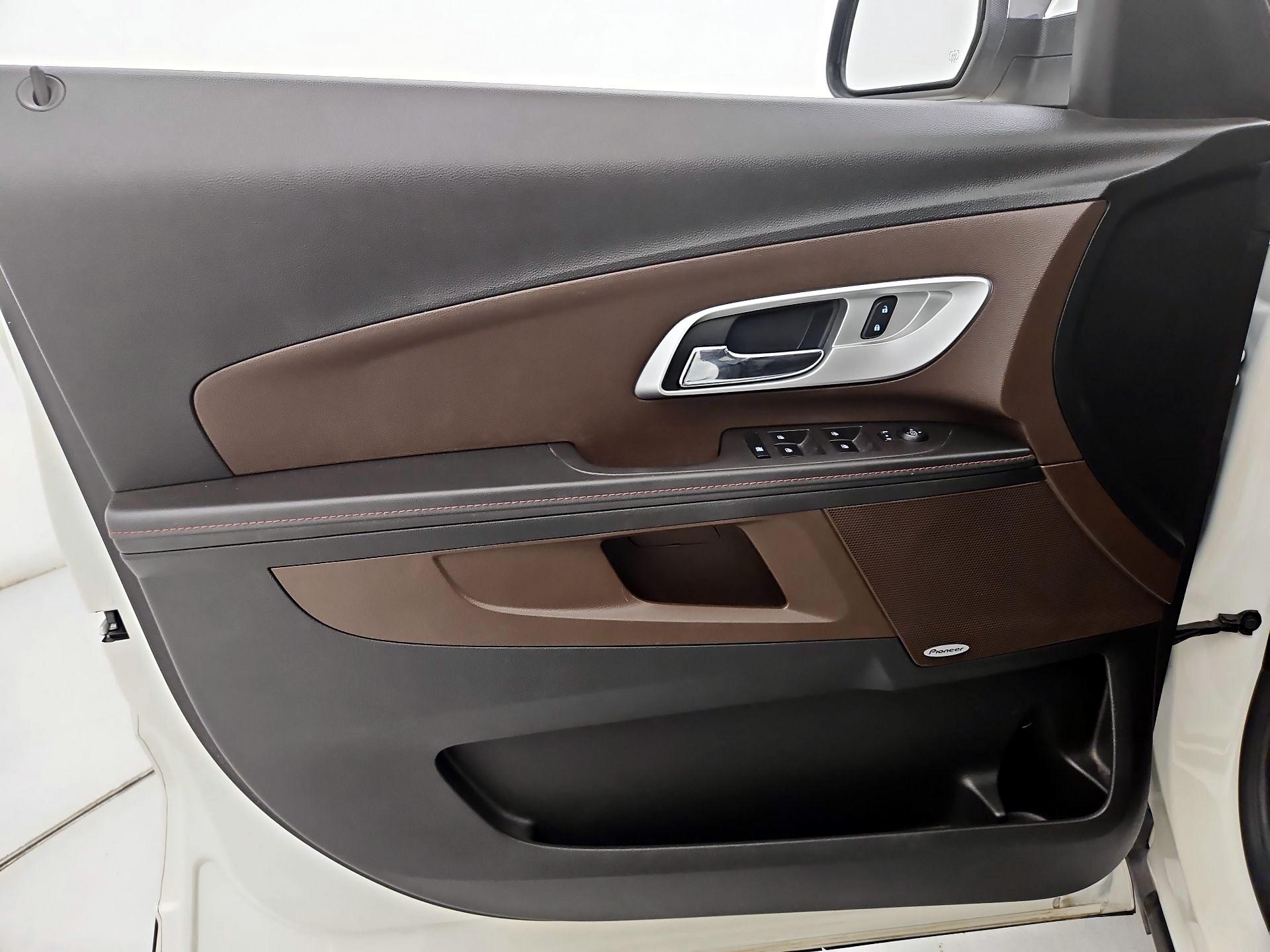 Thumbnail: 2015 Chevrolet Equinox - 12