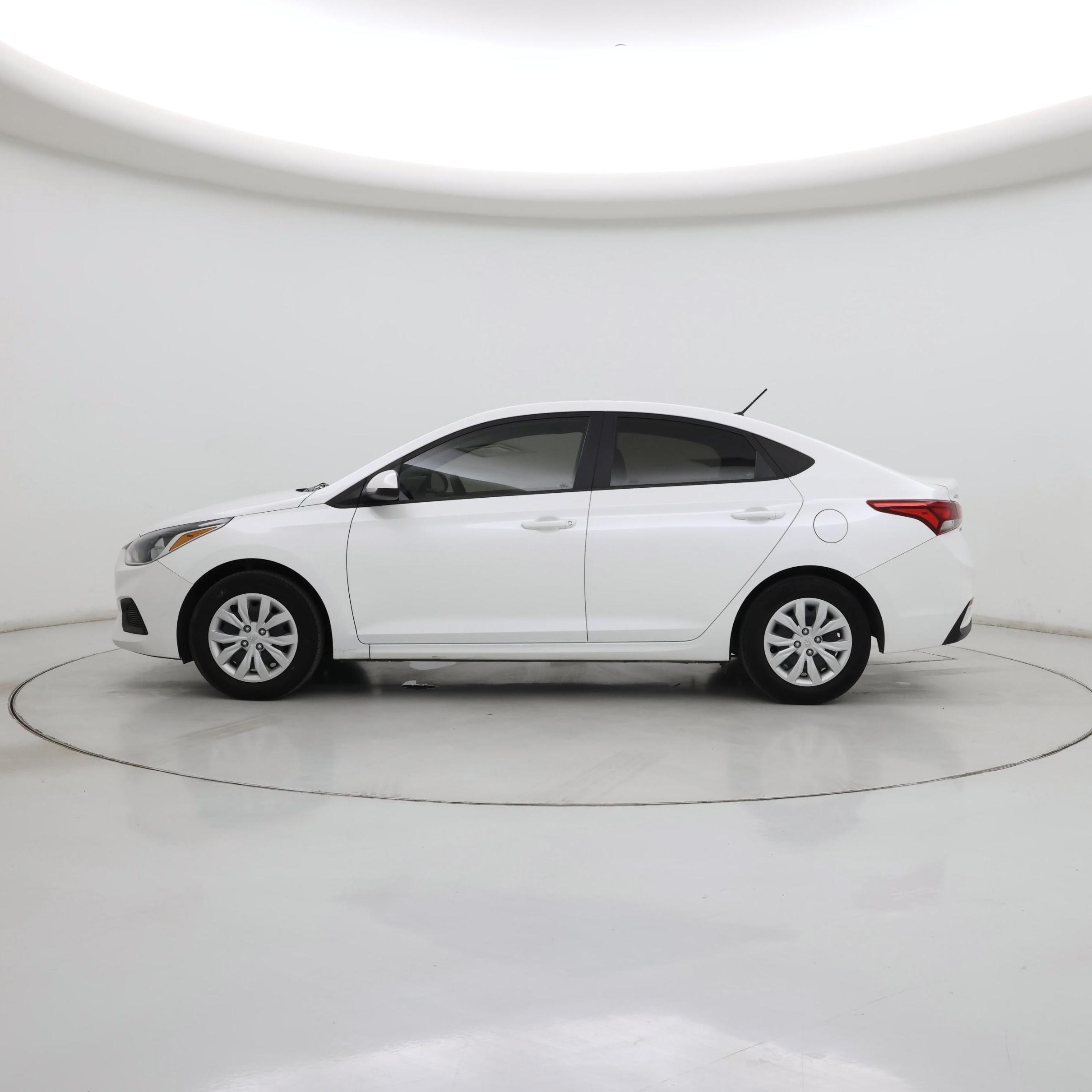 Thumbnail: 2022 Hyundai Accent - 3