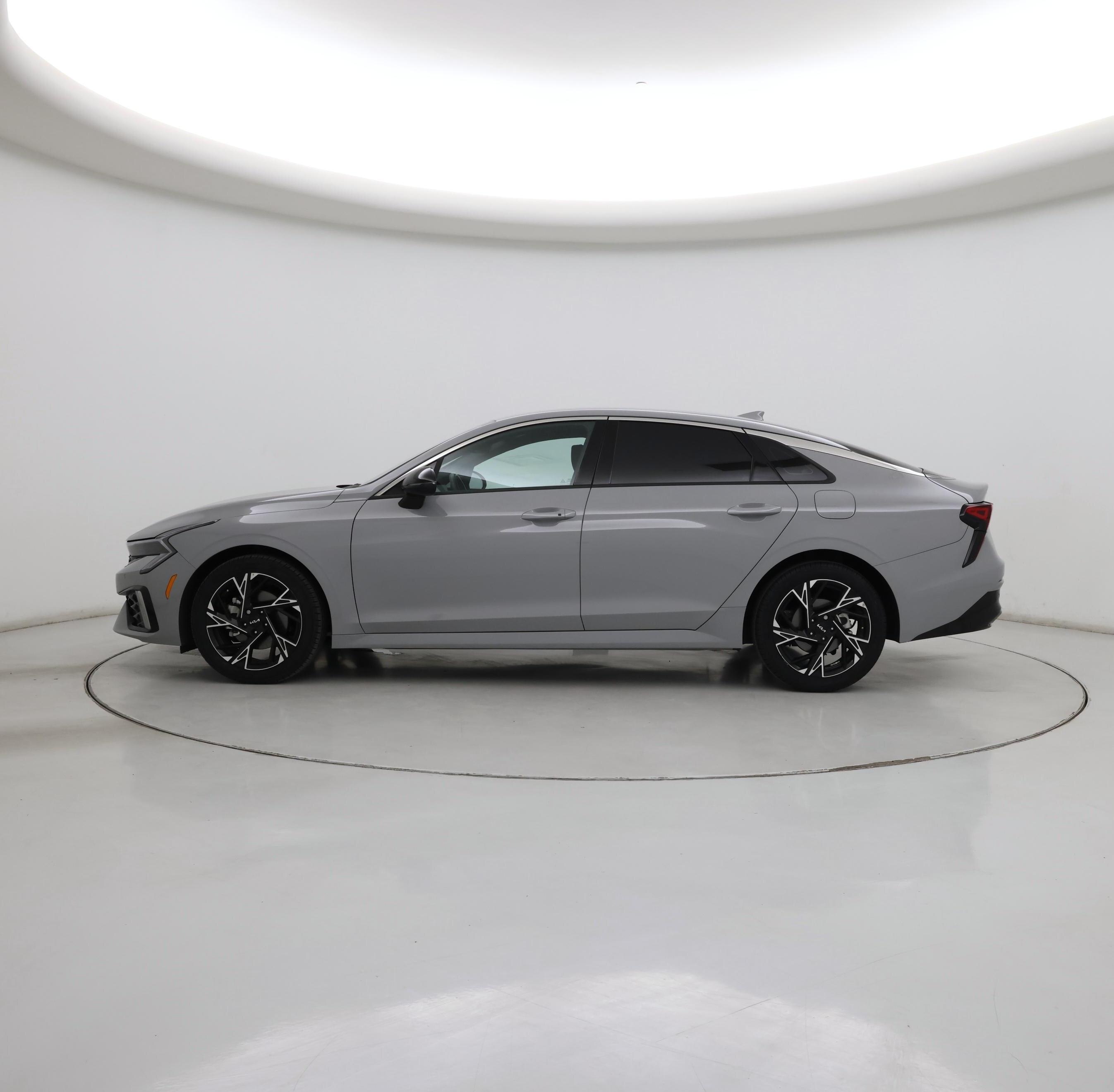 Thumbnail: 2025 Kia K5 - 3