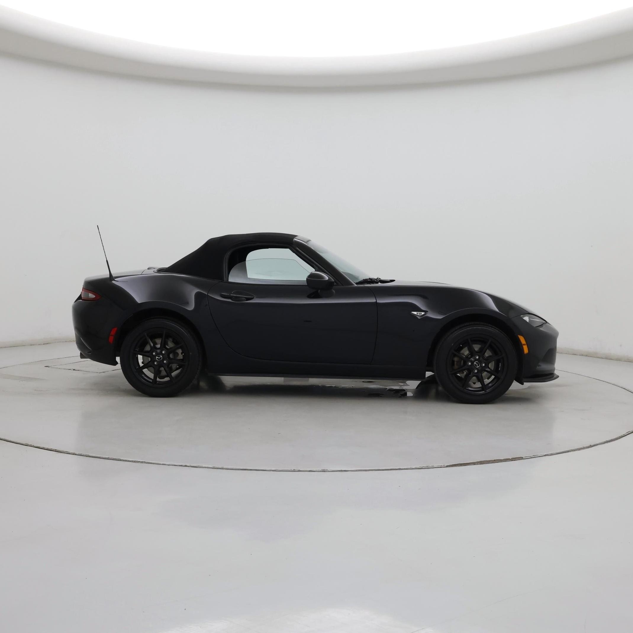 Thumbnail: 2021 Mazda MX-5 Miata - 7