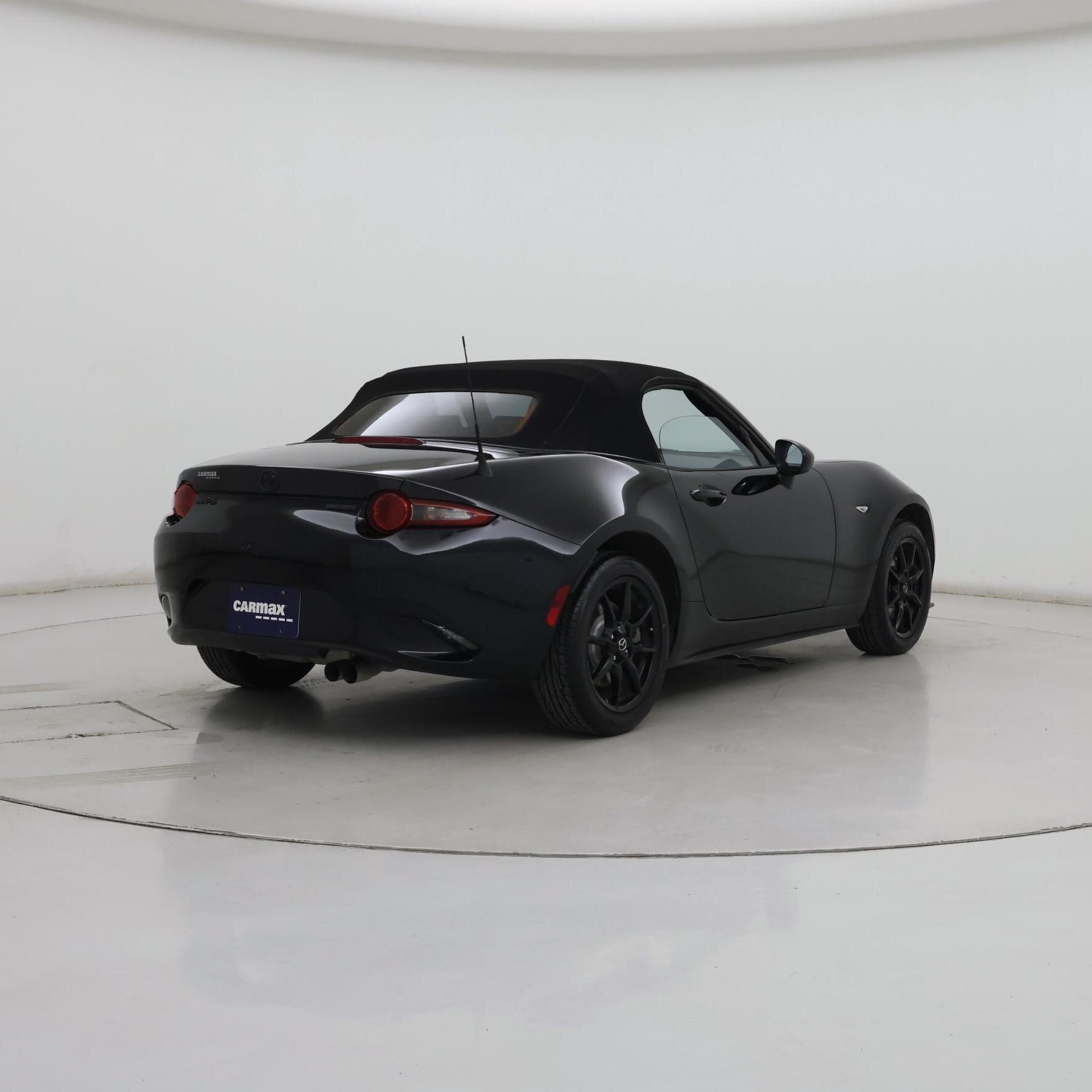Thumbnail: 2021 Mazda MX-5 Miata - 8