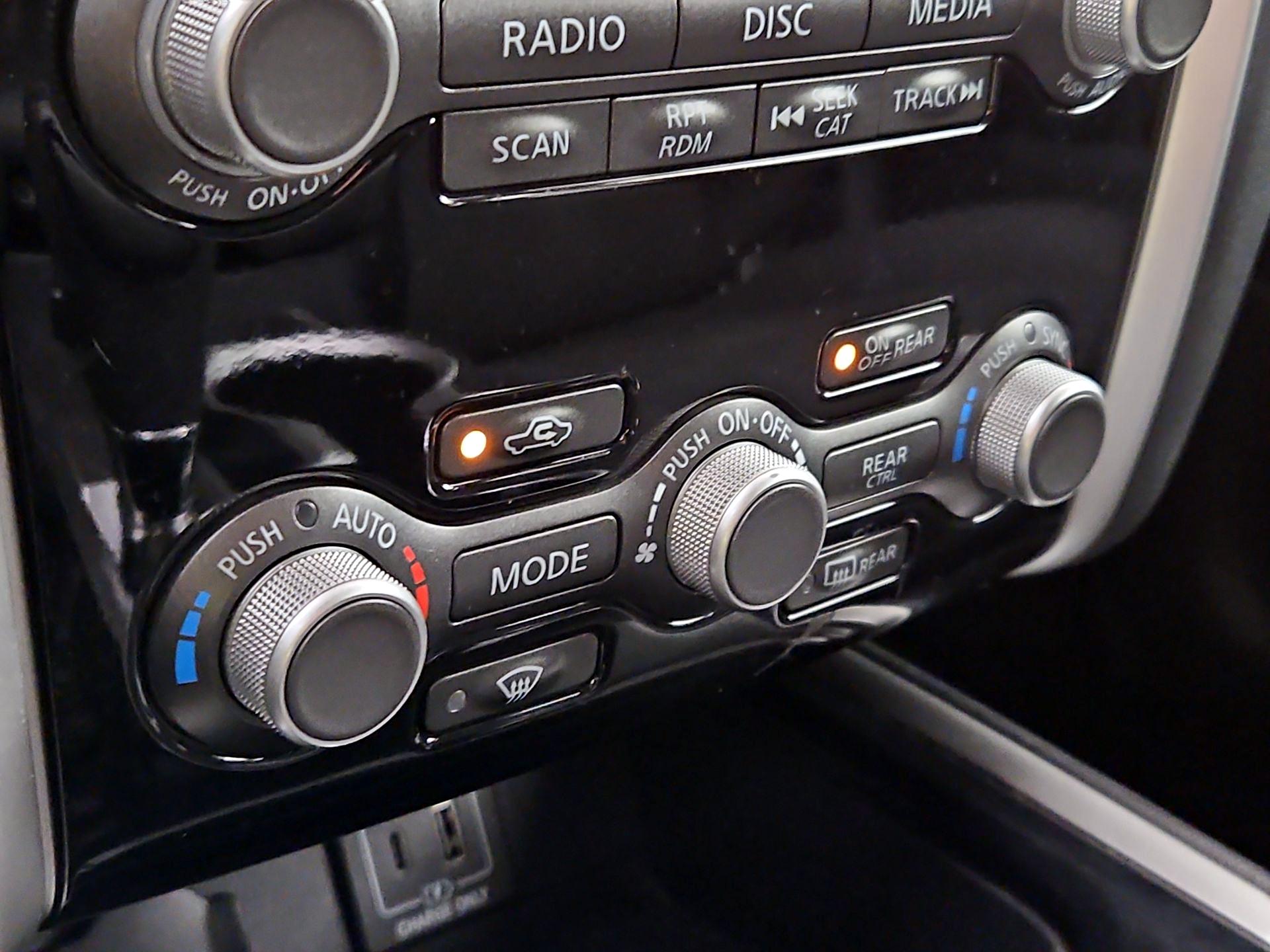 Thumbnail: 2020 Nissan Pathfinder - 16