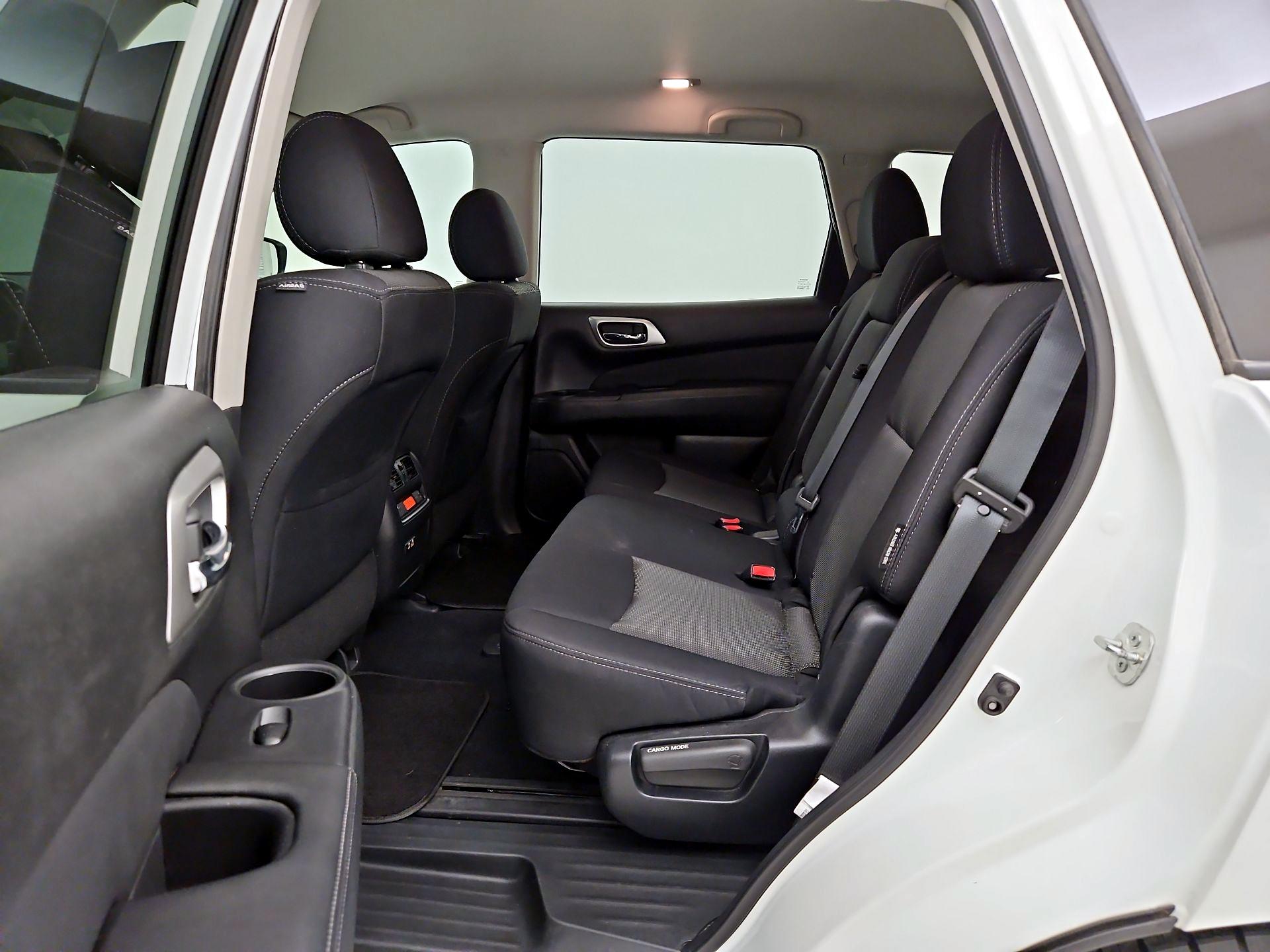 Thumbnail: 2020 Nissan Pathfinder - 19