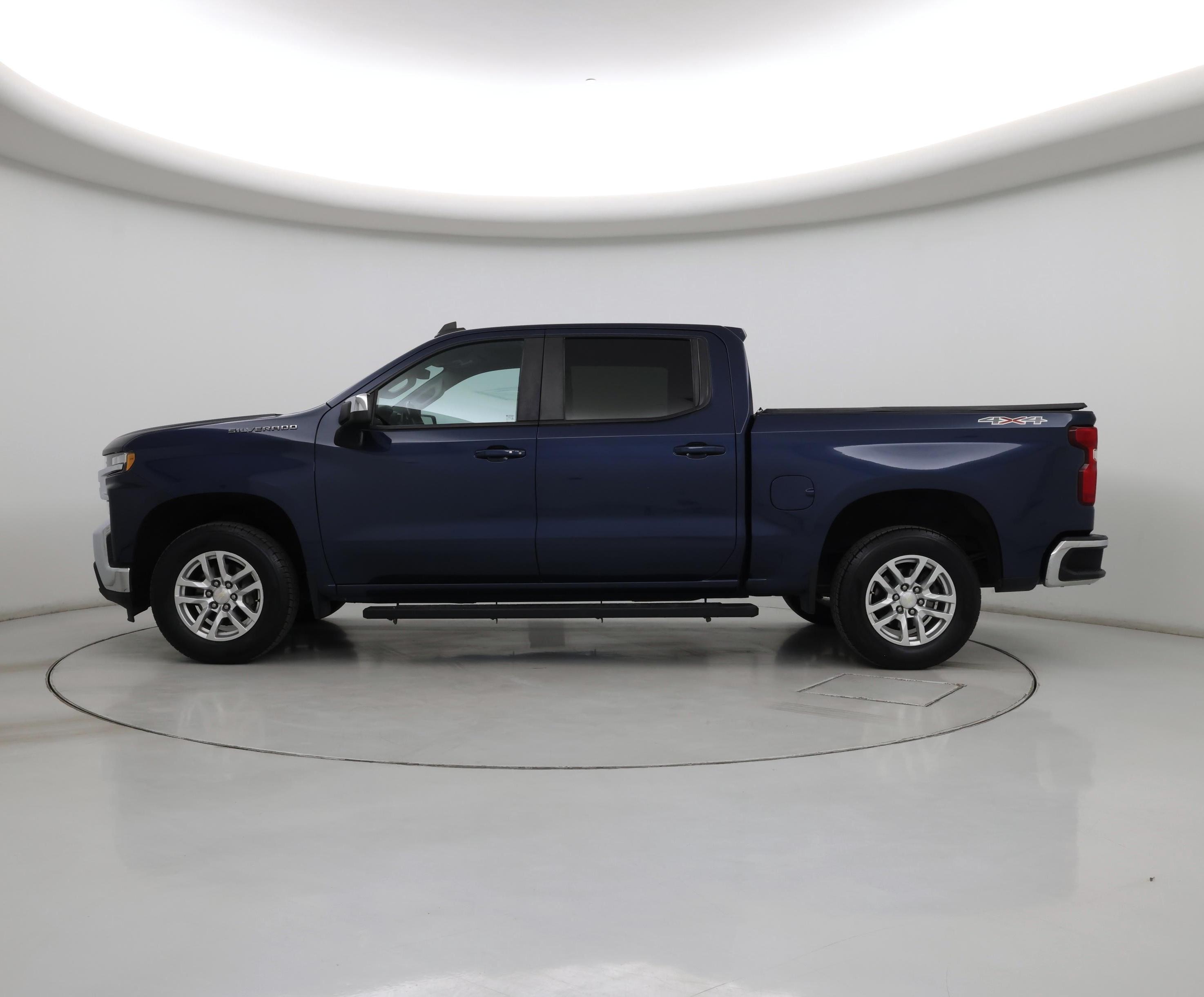 Thumbnail: 2020 Chevrolet Silverado 1500 - 3