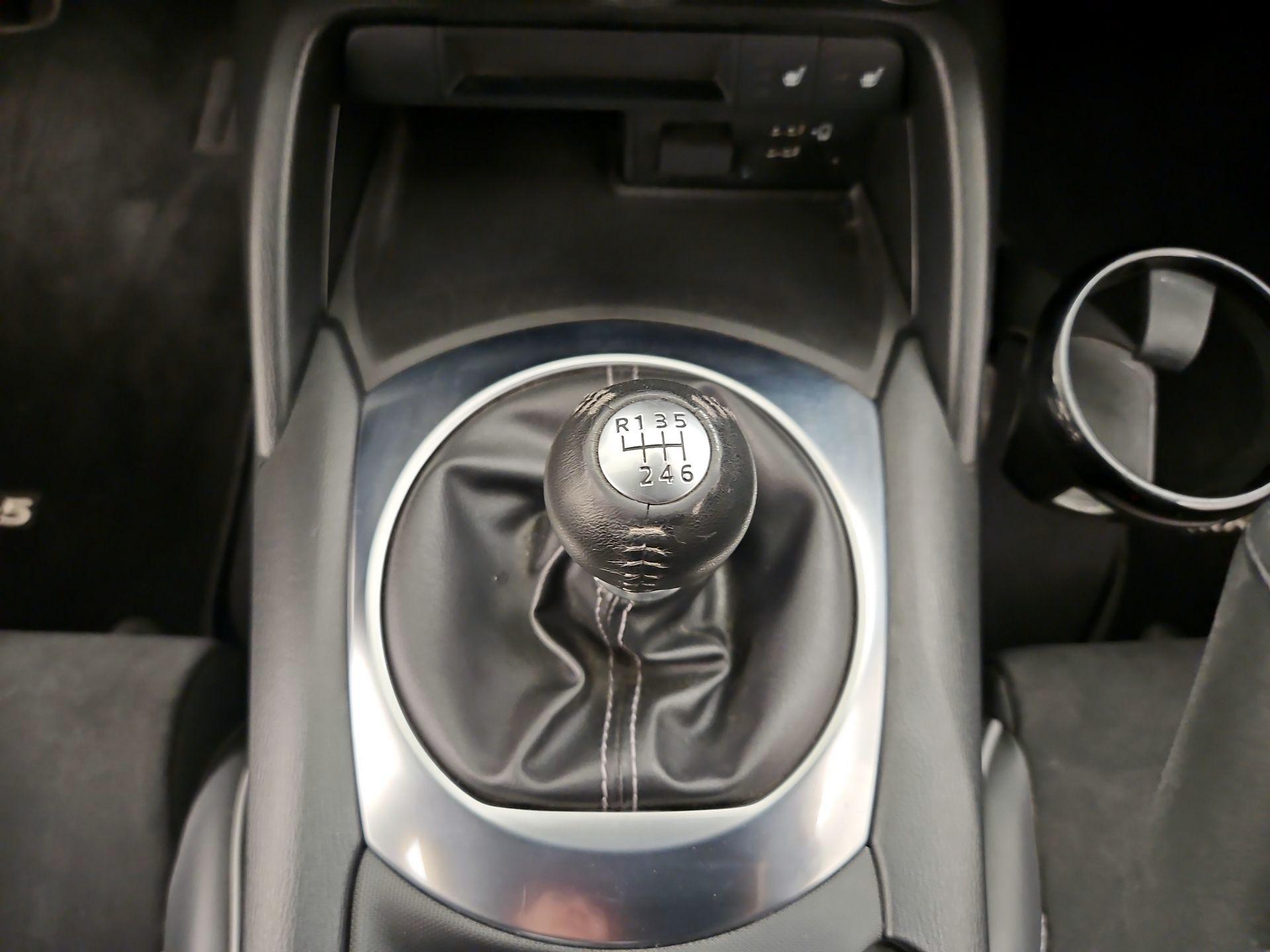 Thumbnail: 2023 Mazda MX-5 Miata - 18
