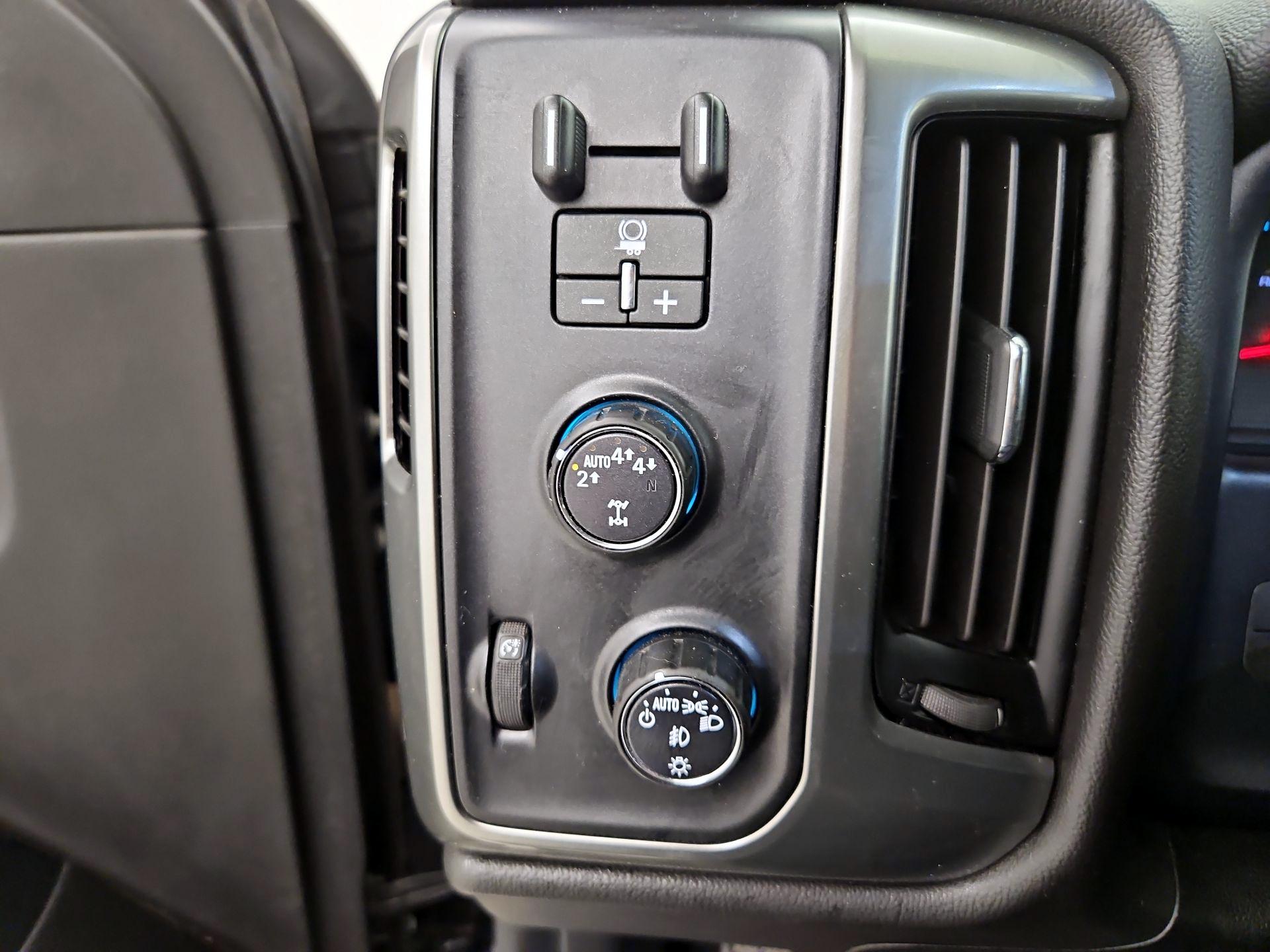 Thumbnail: 2019 Chevrolet Silverado 1500 - 13