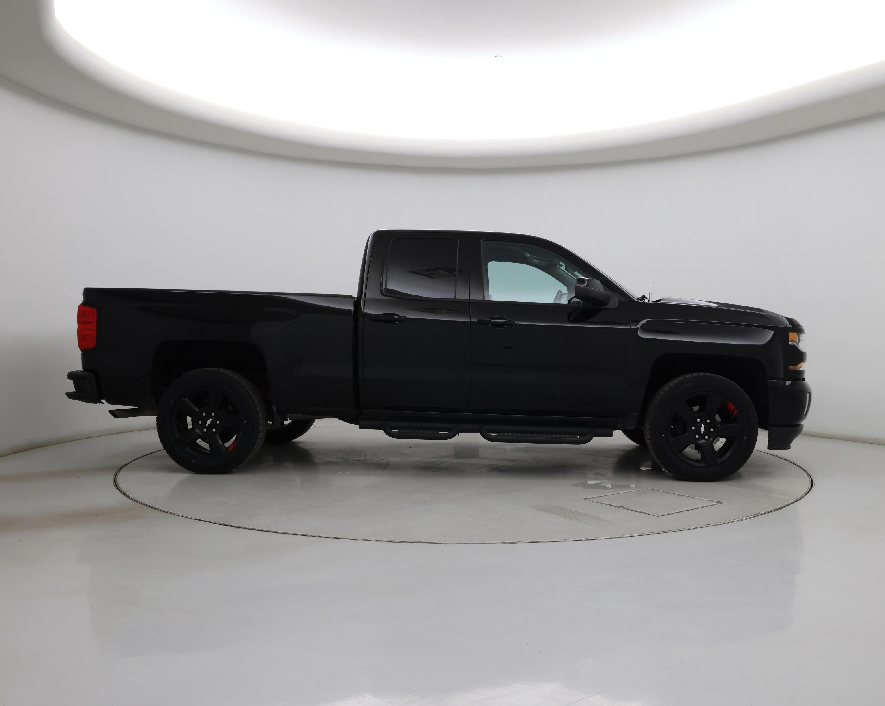 Thumbnail: 2019 Chevrolet Silverado 1500 - 7