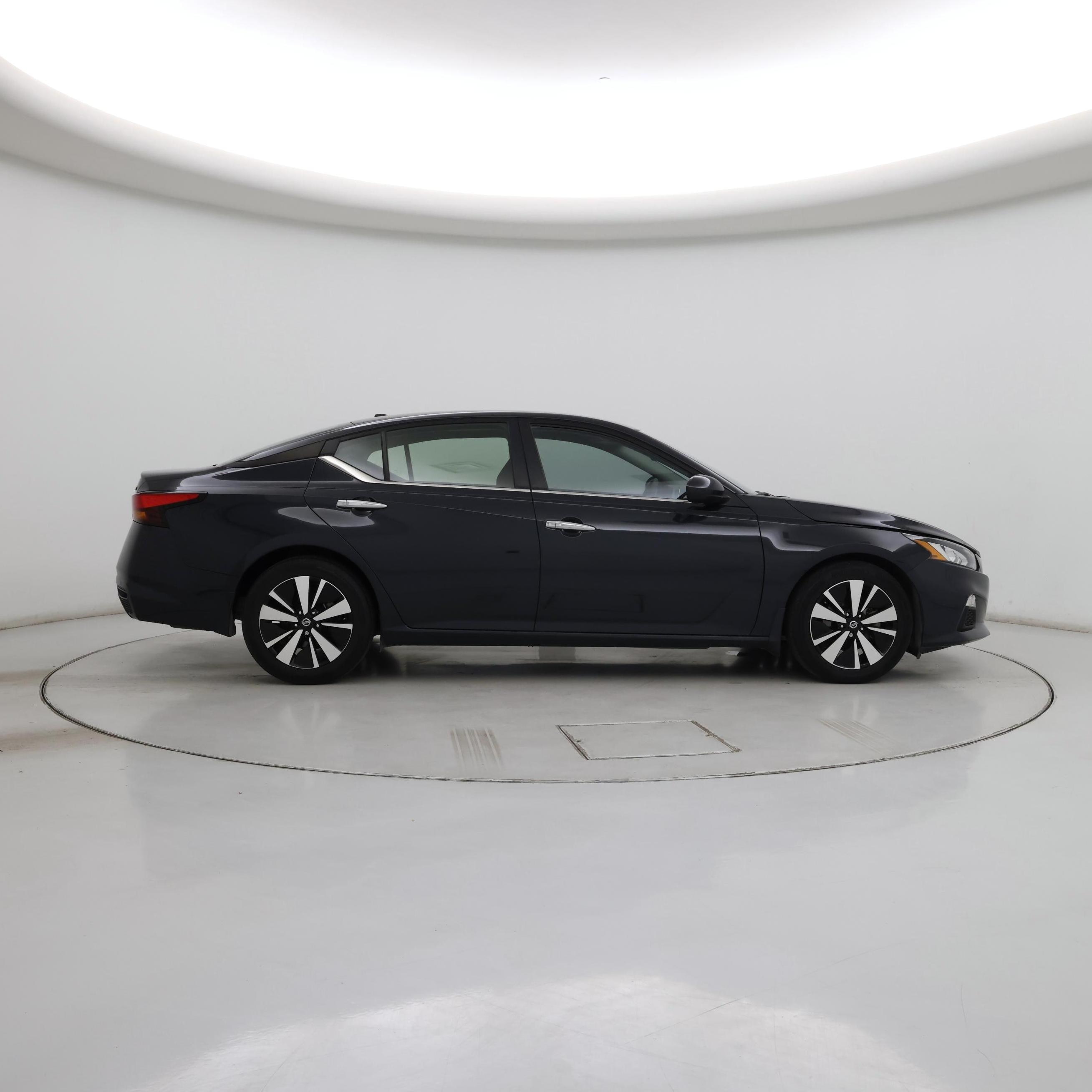 Thumbnail: 2021 Nissan Altima - 7