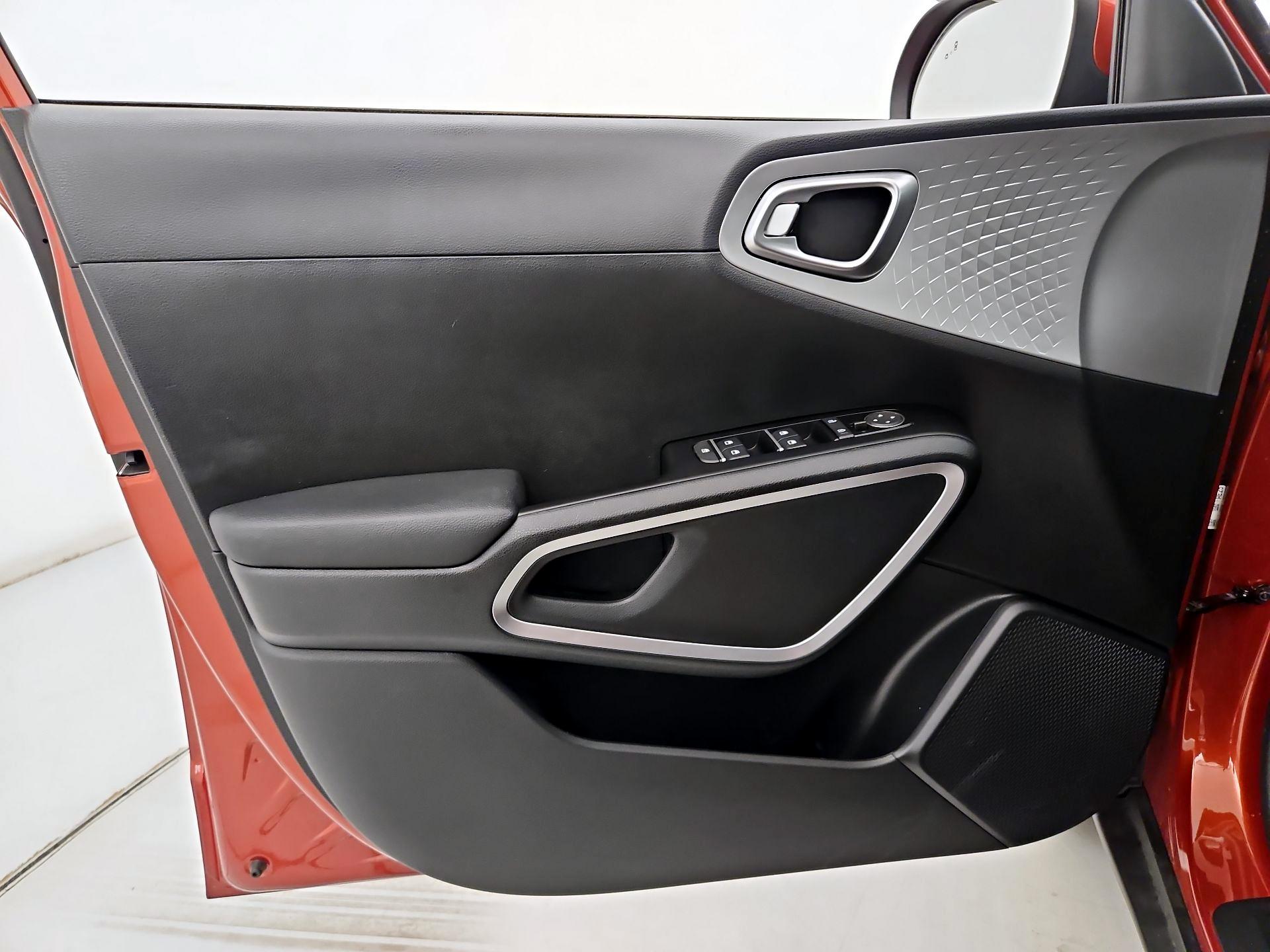 Thumbnail: 2023 Kia Soul - 12