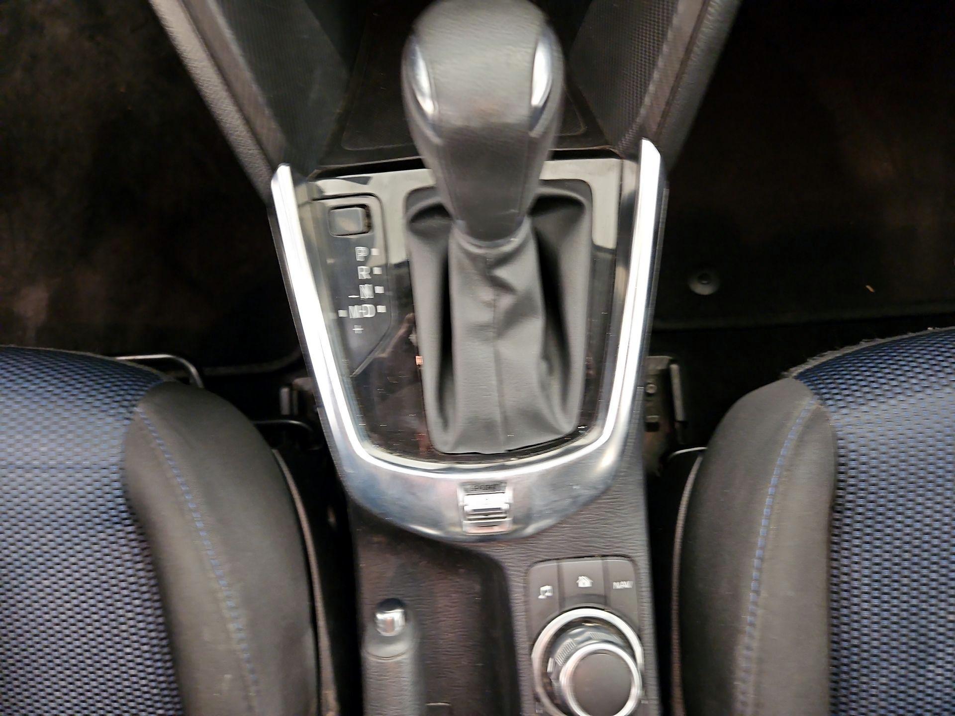 Thumbnail: 2019 Toyota Yaris - 17
