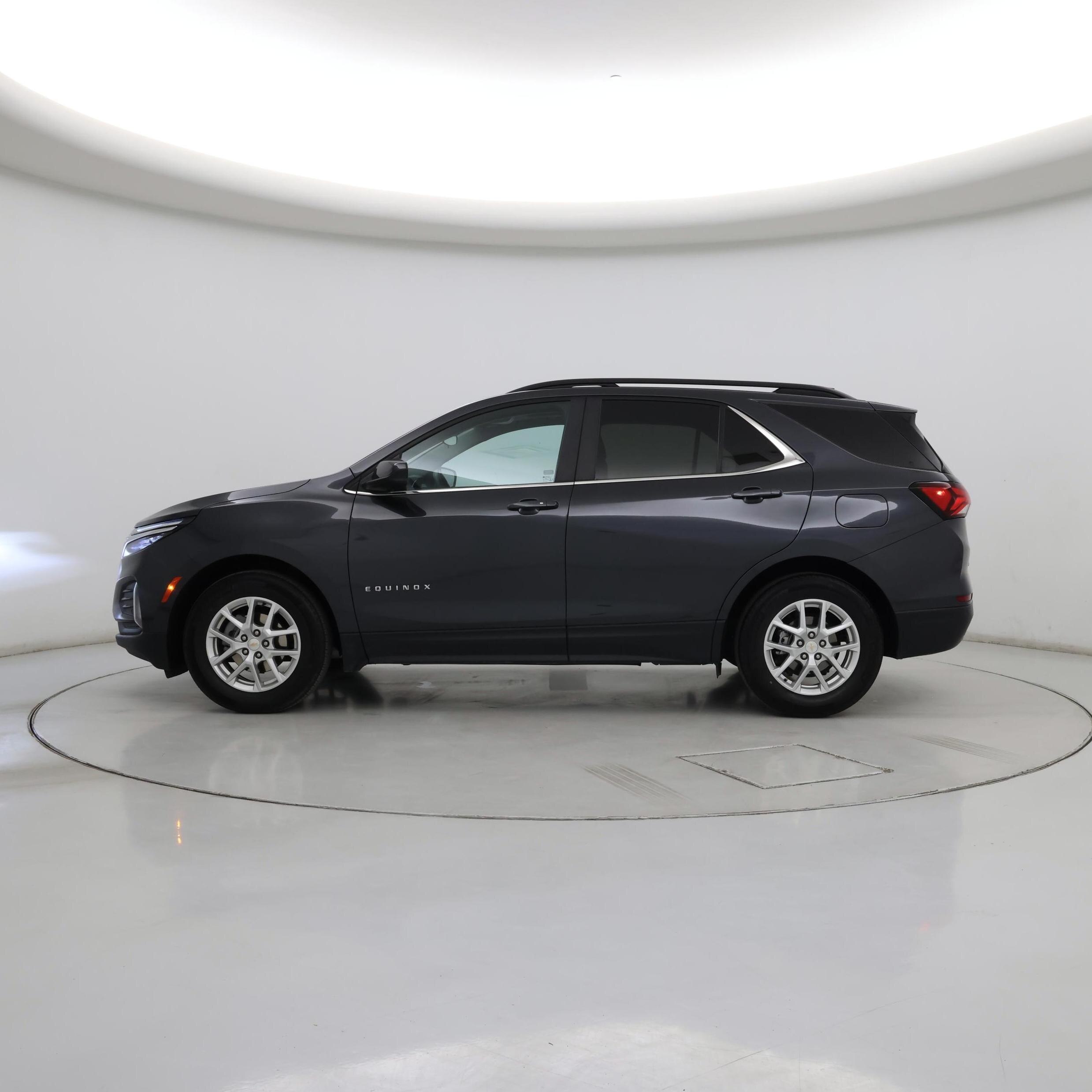 Thumbnail: 2023 Chevrolet Equinox - 3