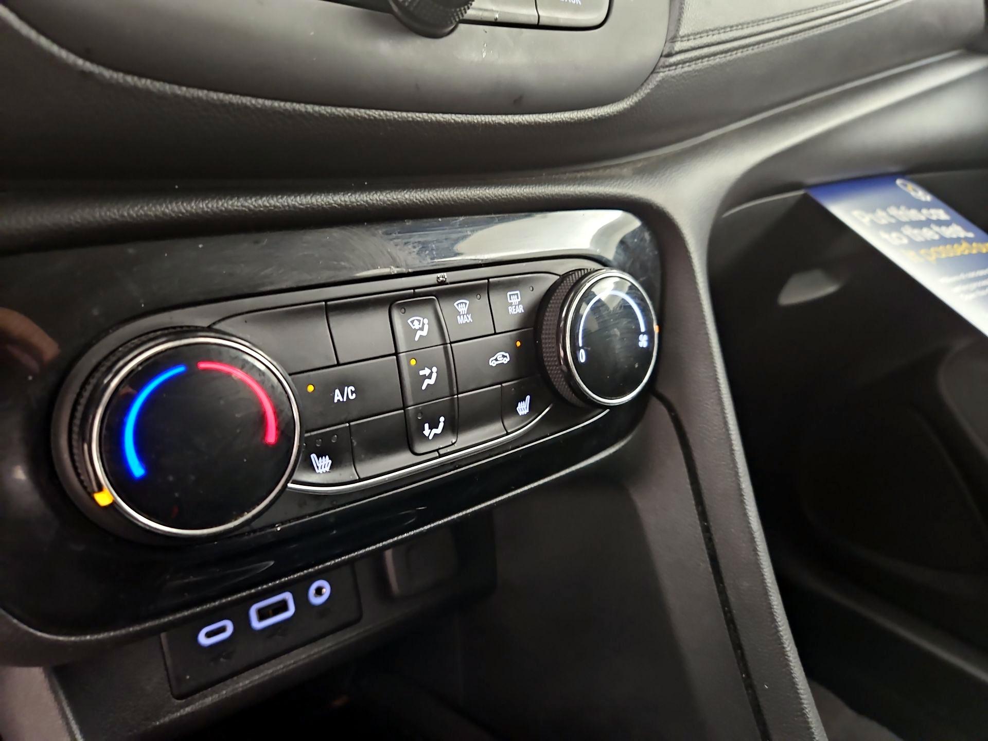 Thumbnail: 2020 Buick Encore GX - 16