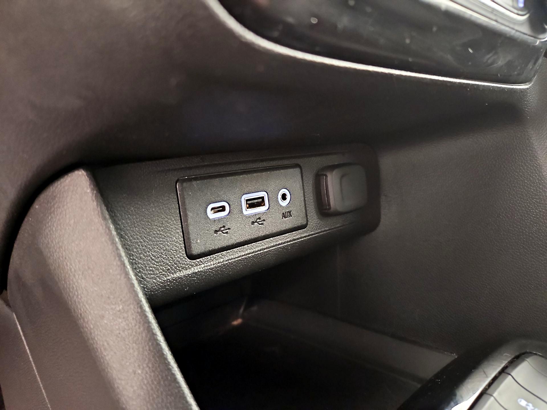 Thumbnail: 2020 Buick Encore GX - 18