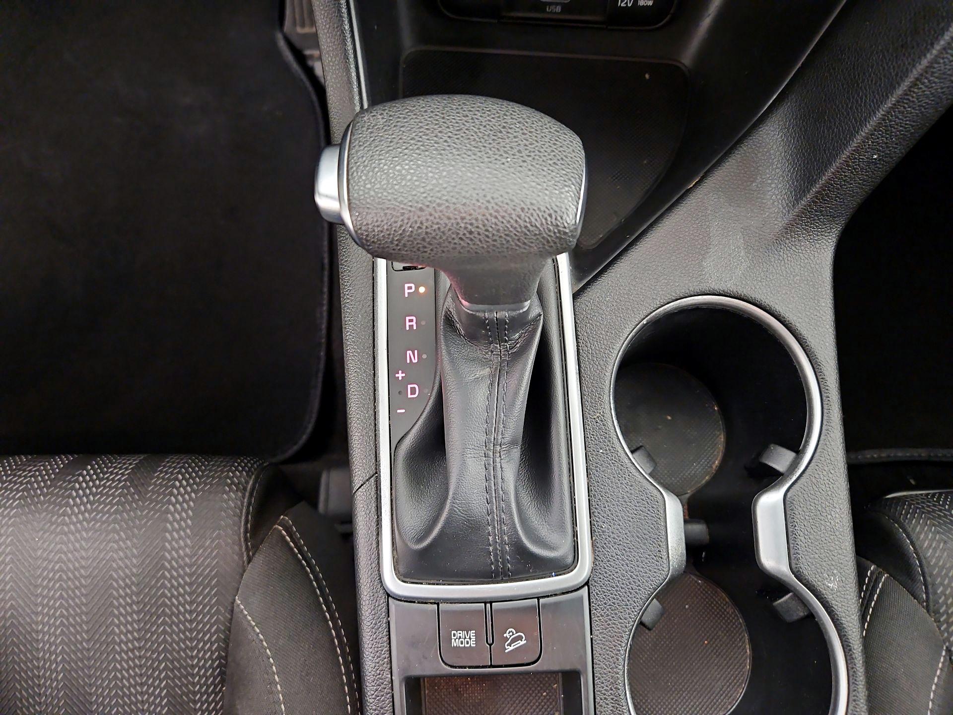 Thumbnail: 2022 Kia Sportage - 17