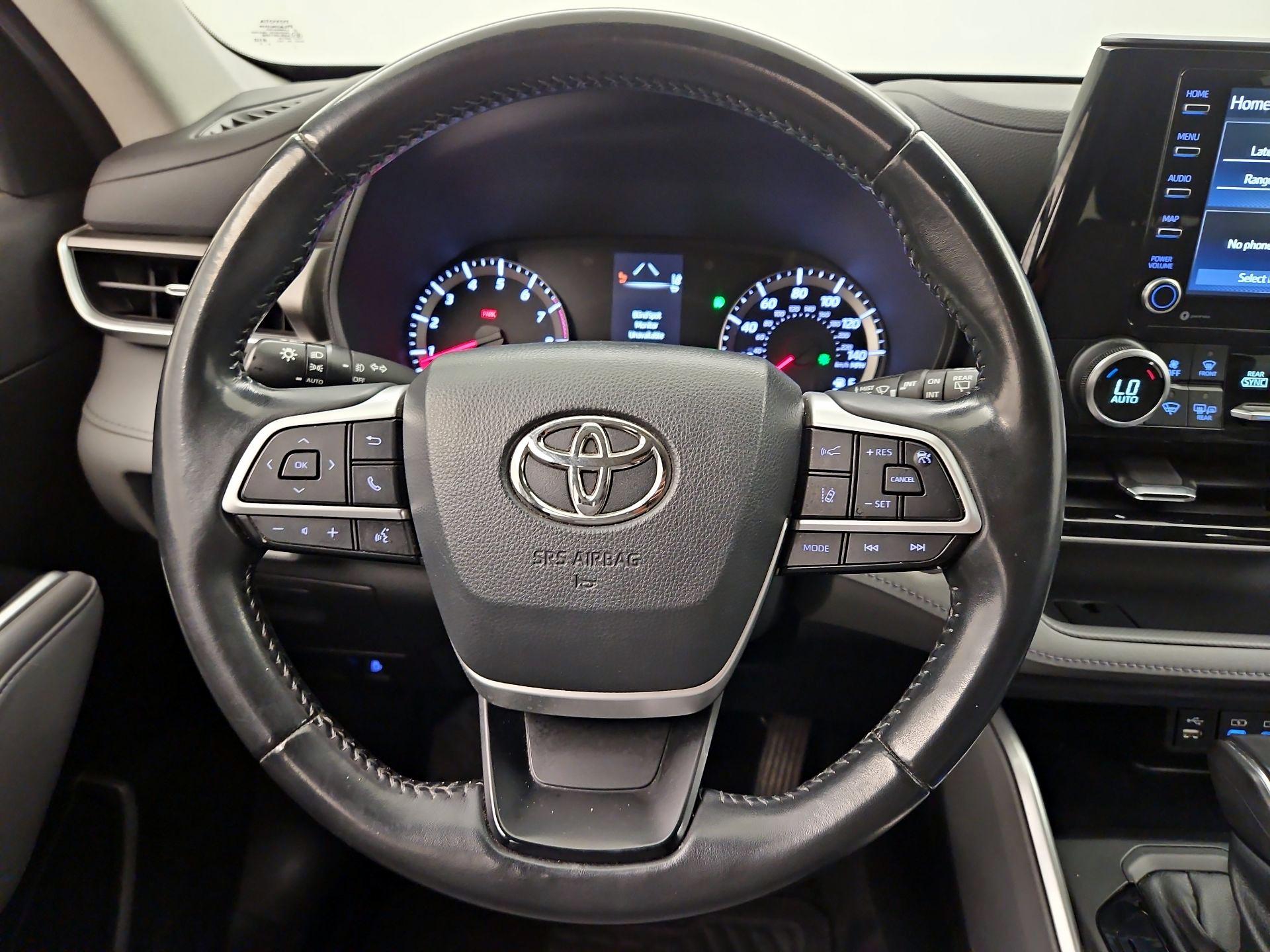 Thumbnail: 2022 Toyota Highlander - 10