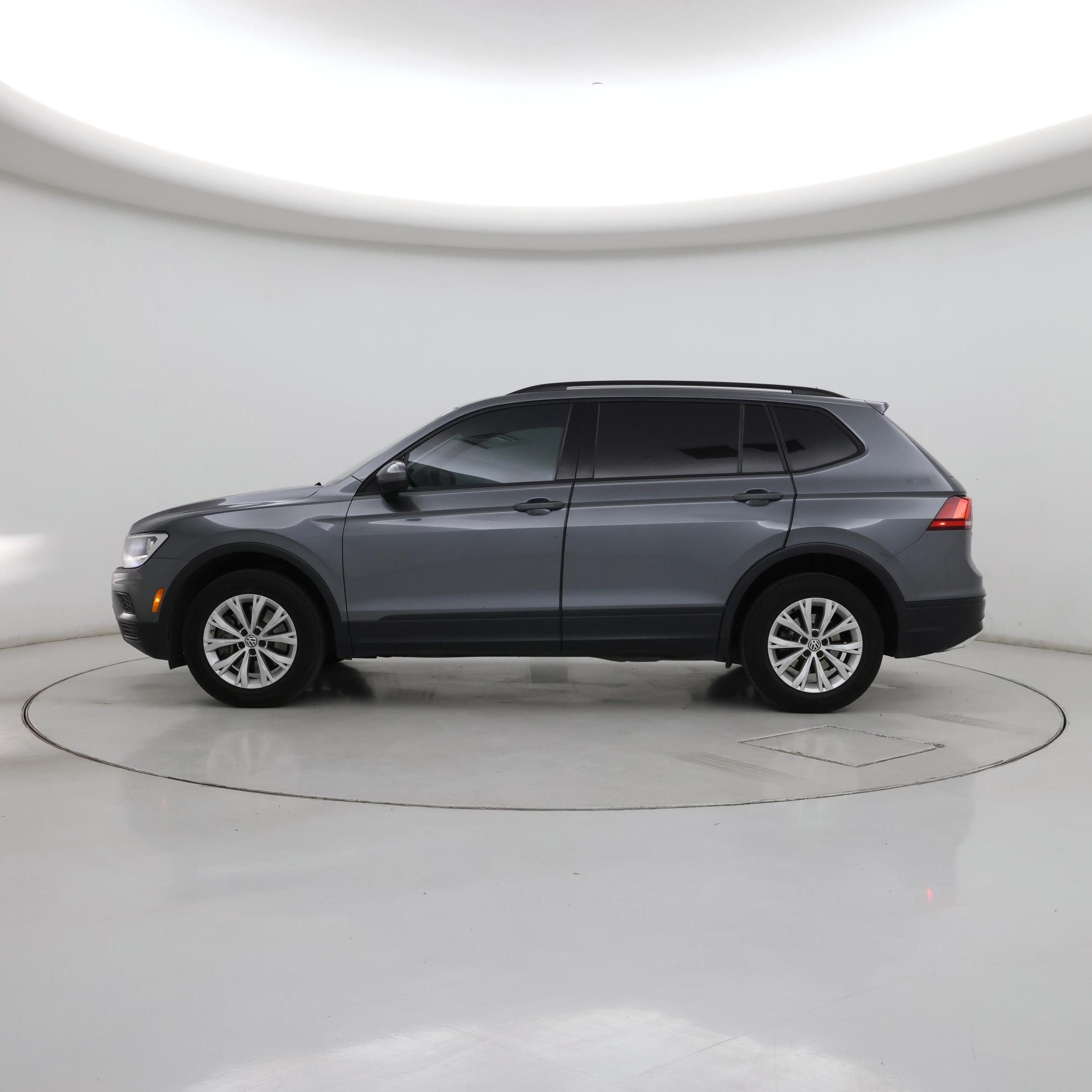 Thumbnail: 2020 Volkswagen Tiguan - 3
