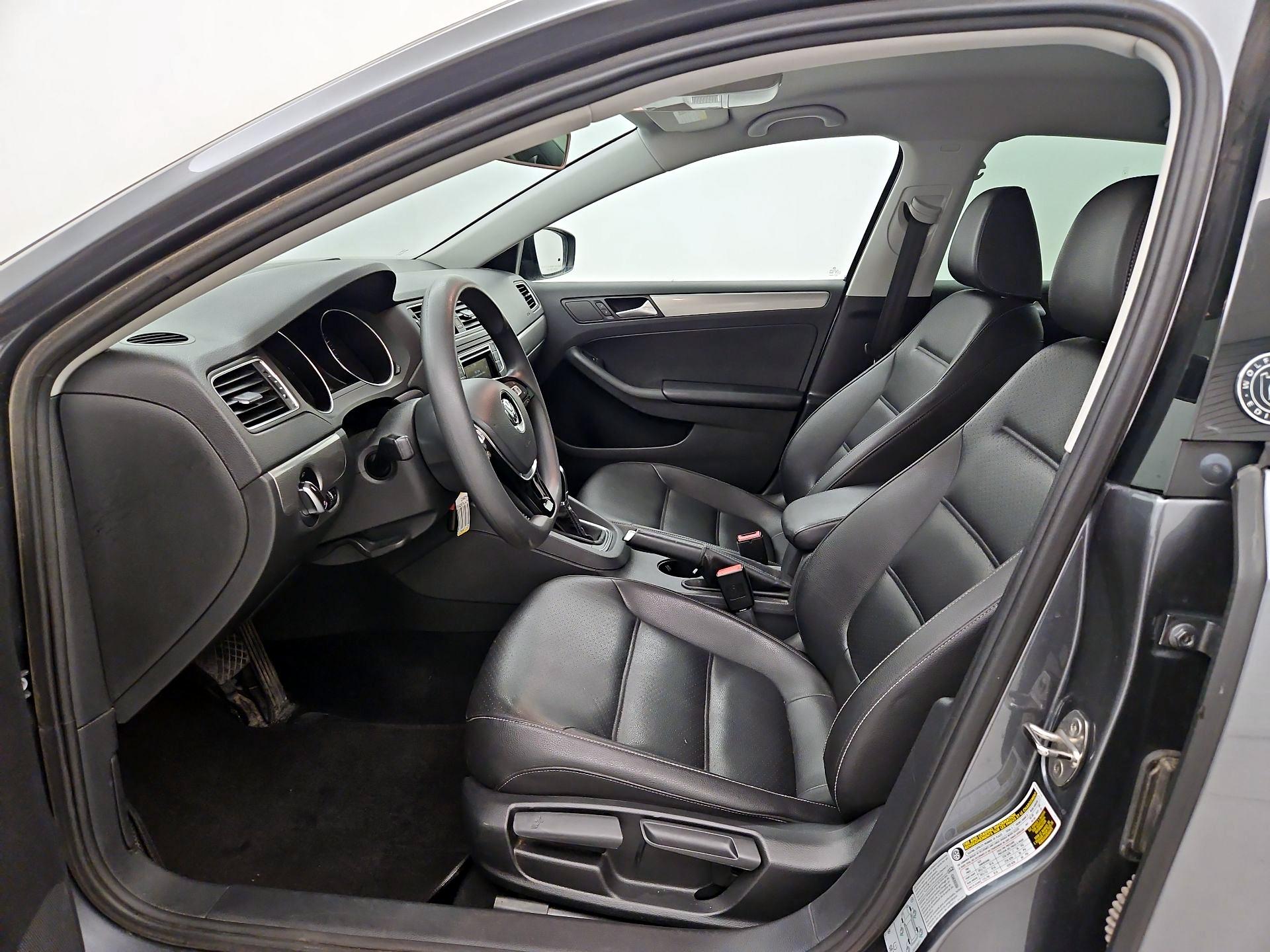 Thumbnail: 2018 Volkswagen Jetta - 11