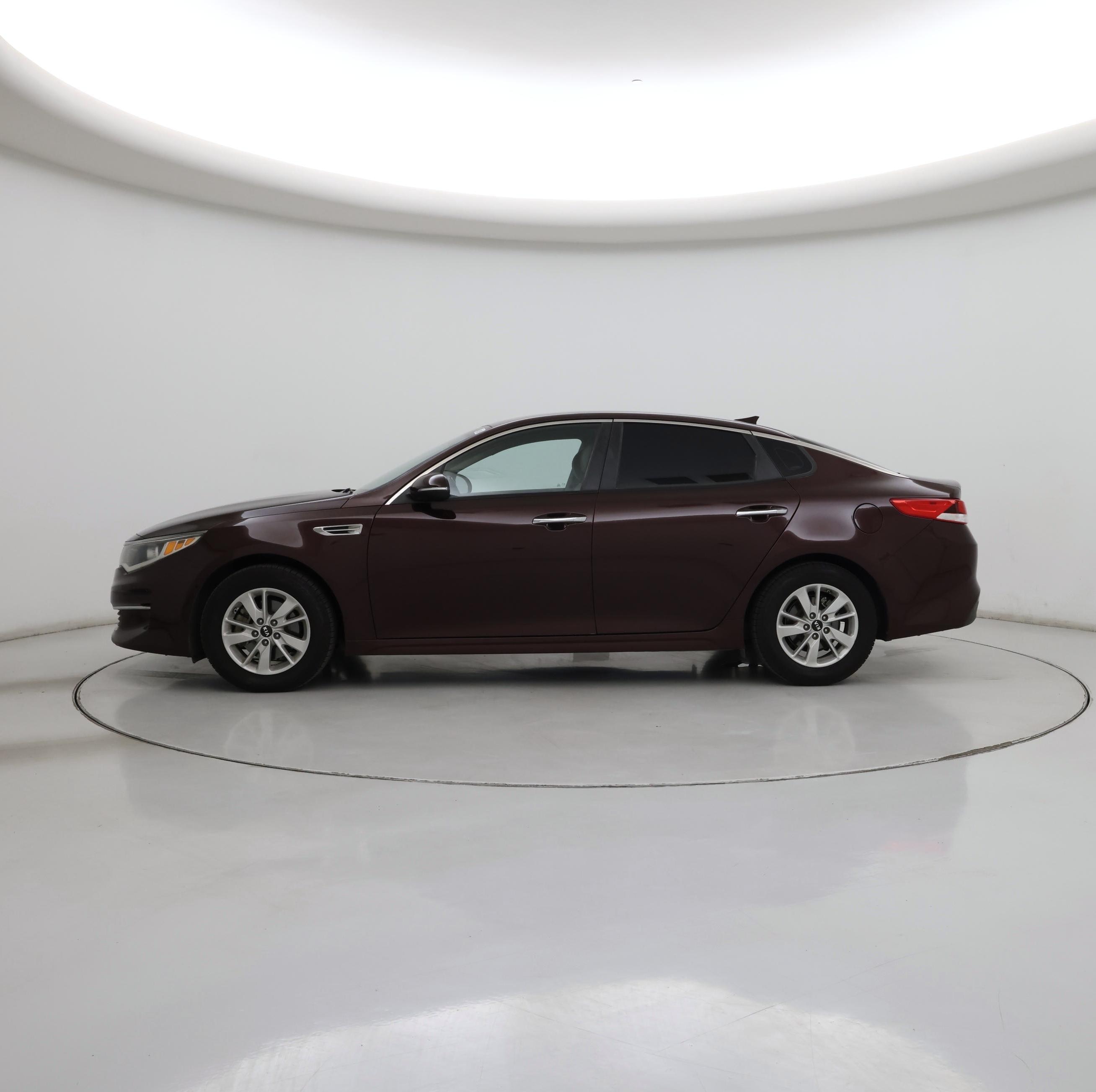 Thumbnail: 2018 Kia Optima - 3