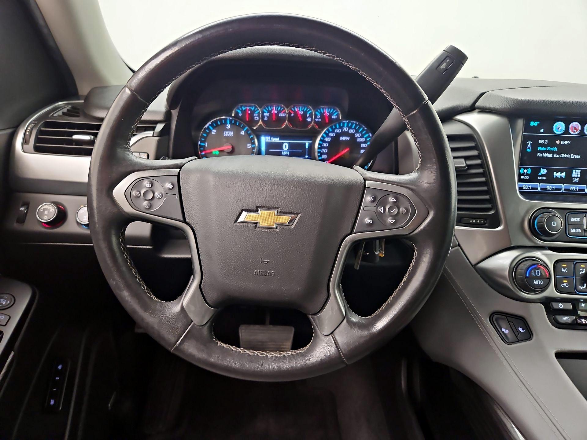 Thumbnail: 2016 Chevrolet Suburban - 10