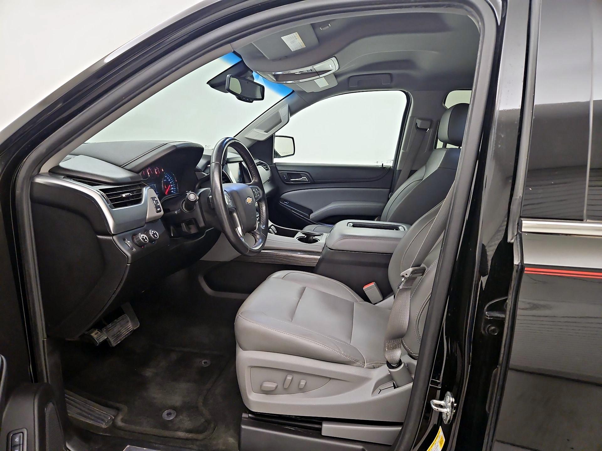 Thumbnail: 2016 Chevrolet Suburban - 11