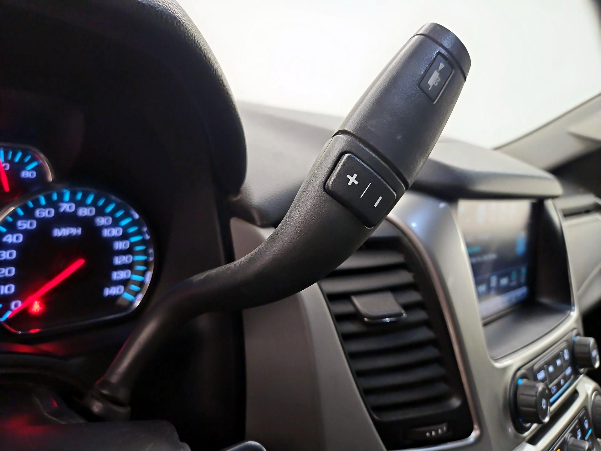 Thumbnail: 2016 Chevrolet Suburban - 17
