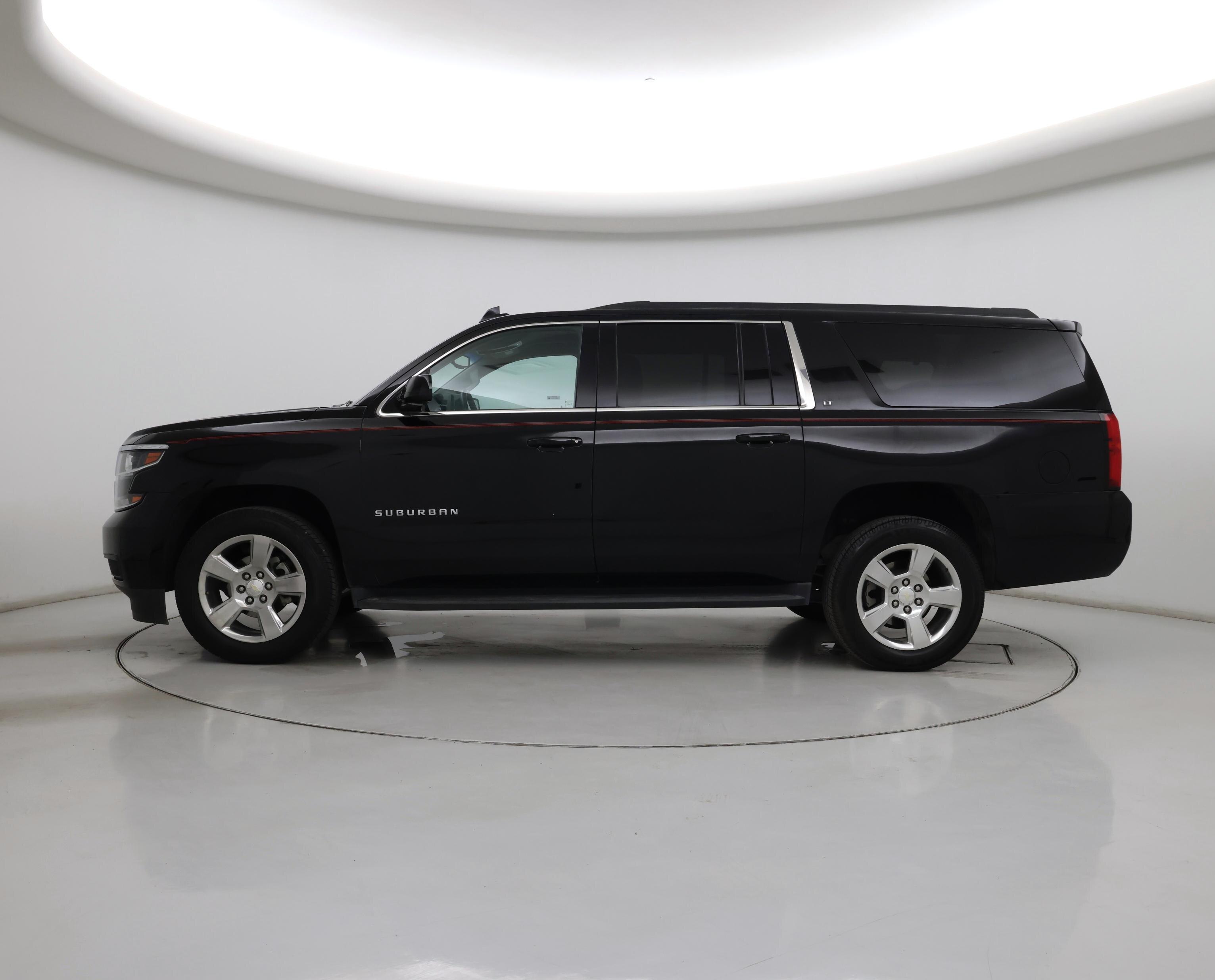 Thumbnail: 2016 Chevrolet Suburban - 3