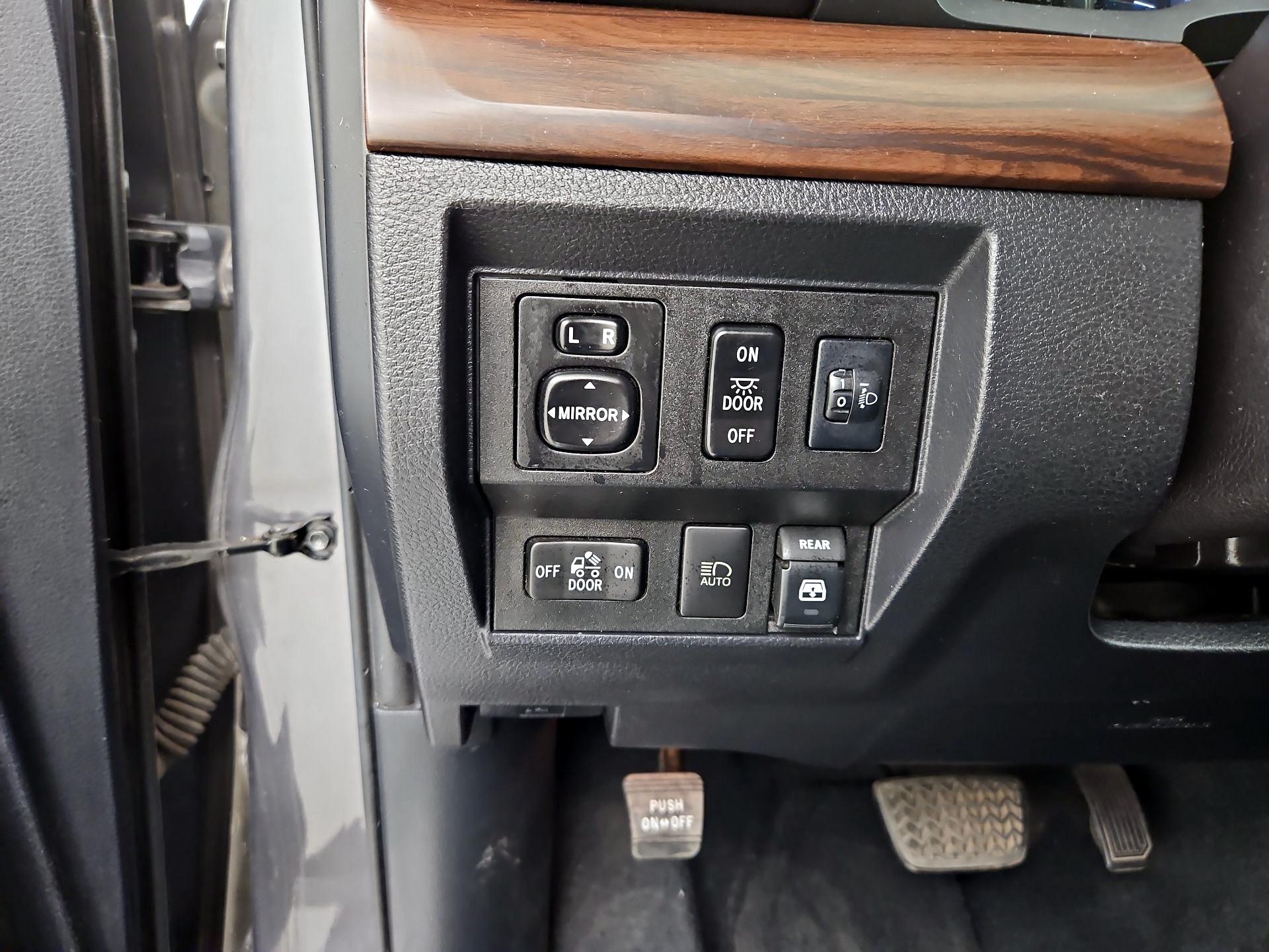 Thumbnail: 2019 Toyota Tundra - 13