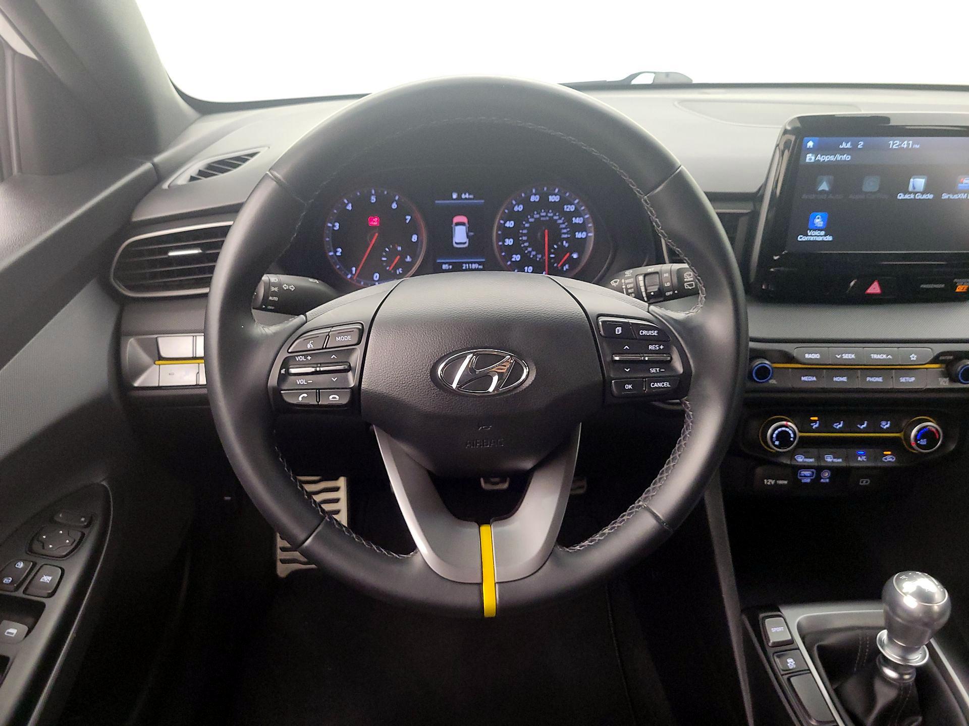 Thumbnail: 2020 Hyundai Veloster - 10
