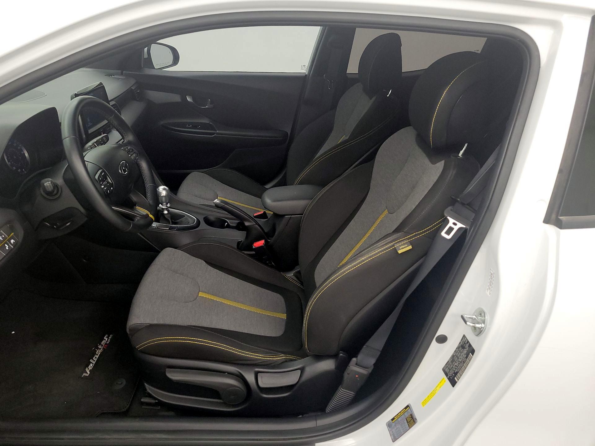 Thumbnail: 2020 Hyundai Veloster - 11