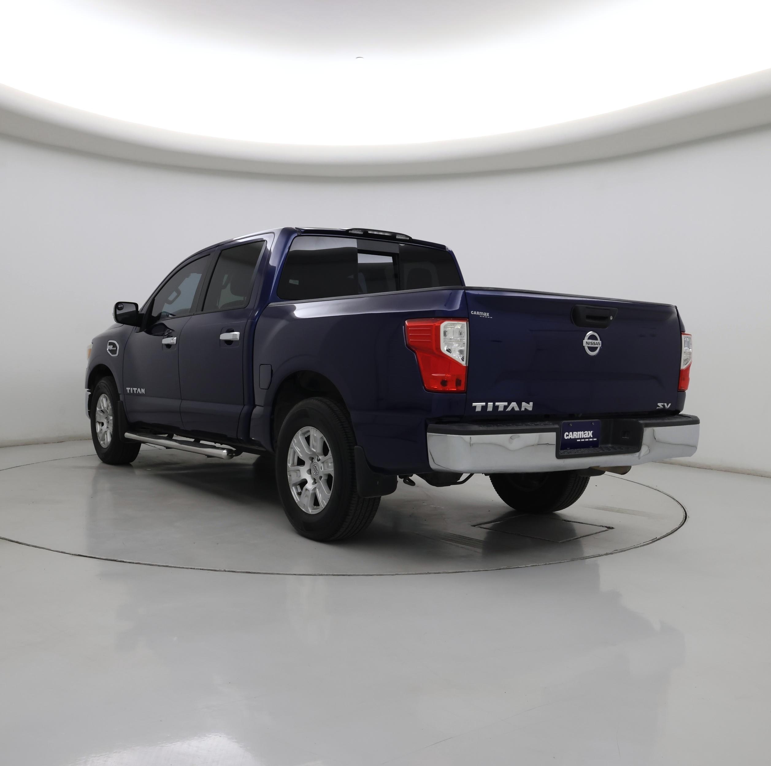 Thumbnail: 2017 Nissan Titan - 2