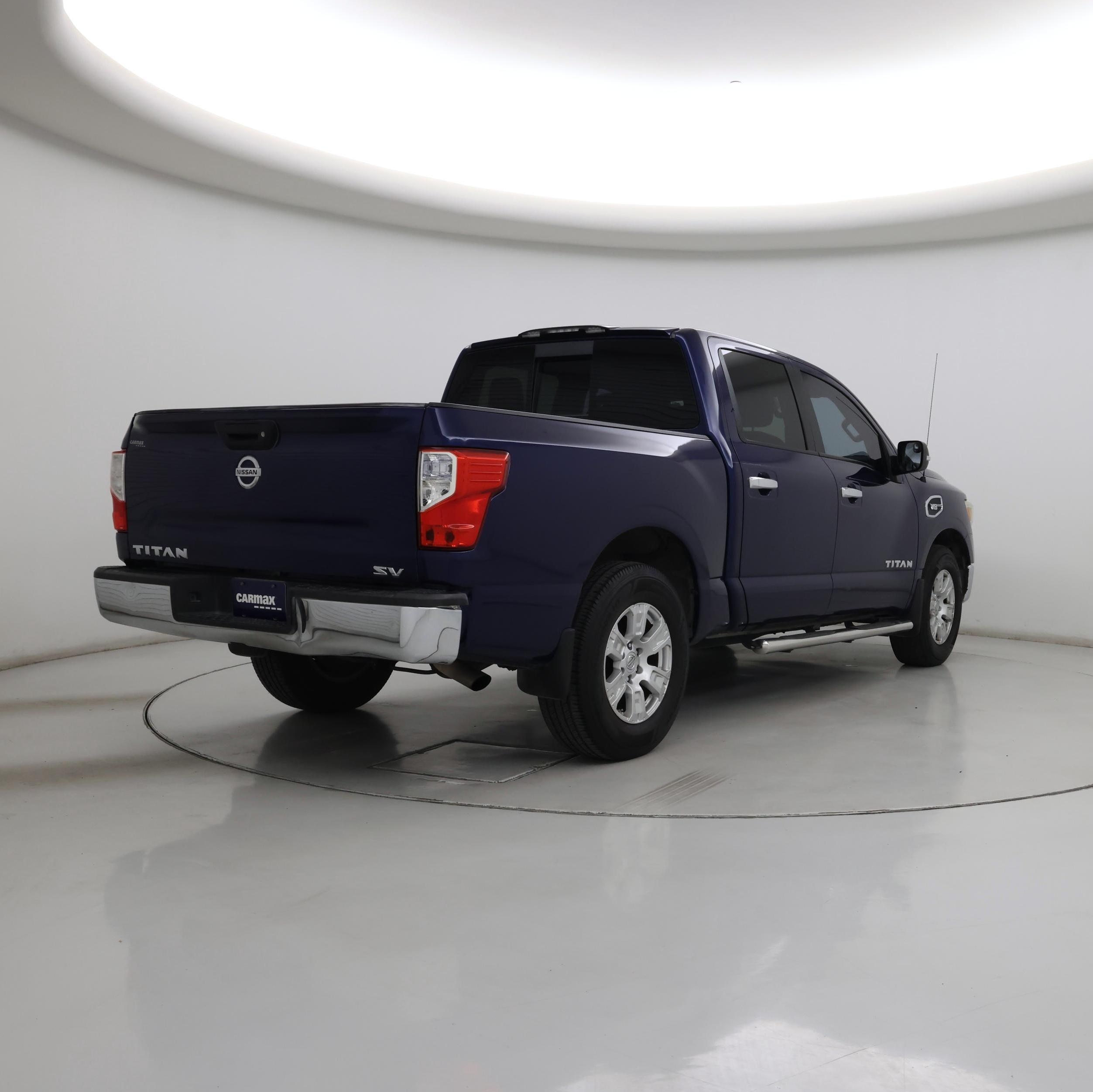 Thumbnail: 2017 Nissan Titan - 8