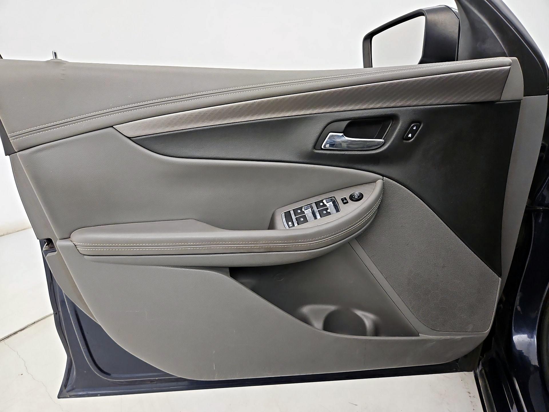Thumbnail: 2017 Chevrolet Impala - 12