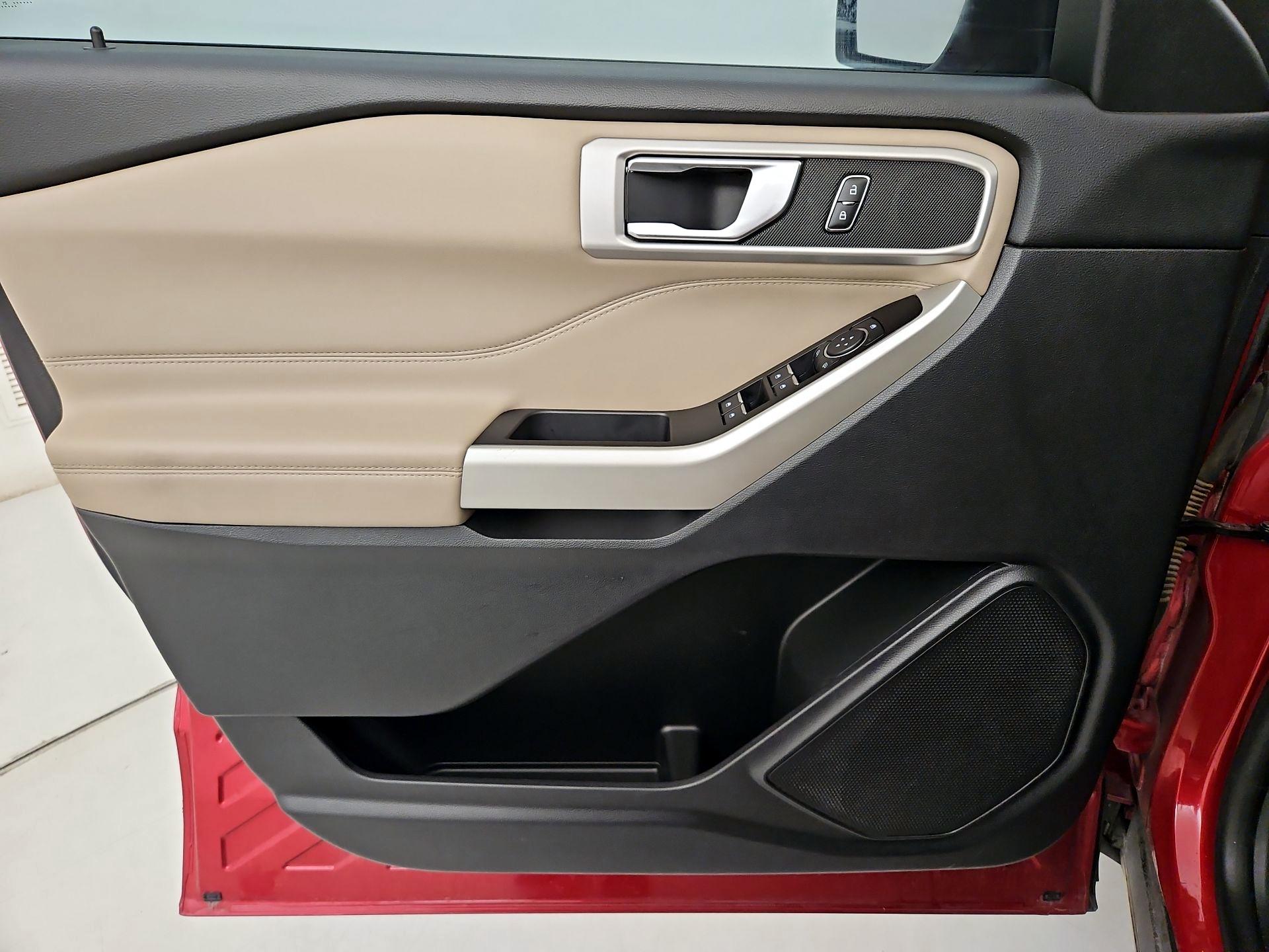 Thumbnail: 2021 Ford Explorer - 12