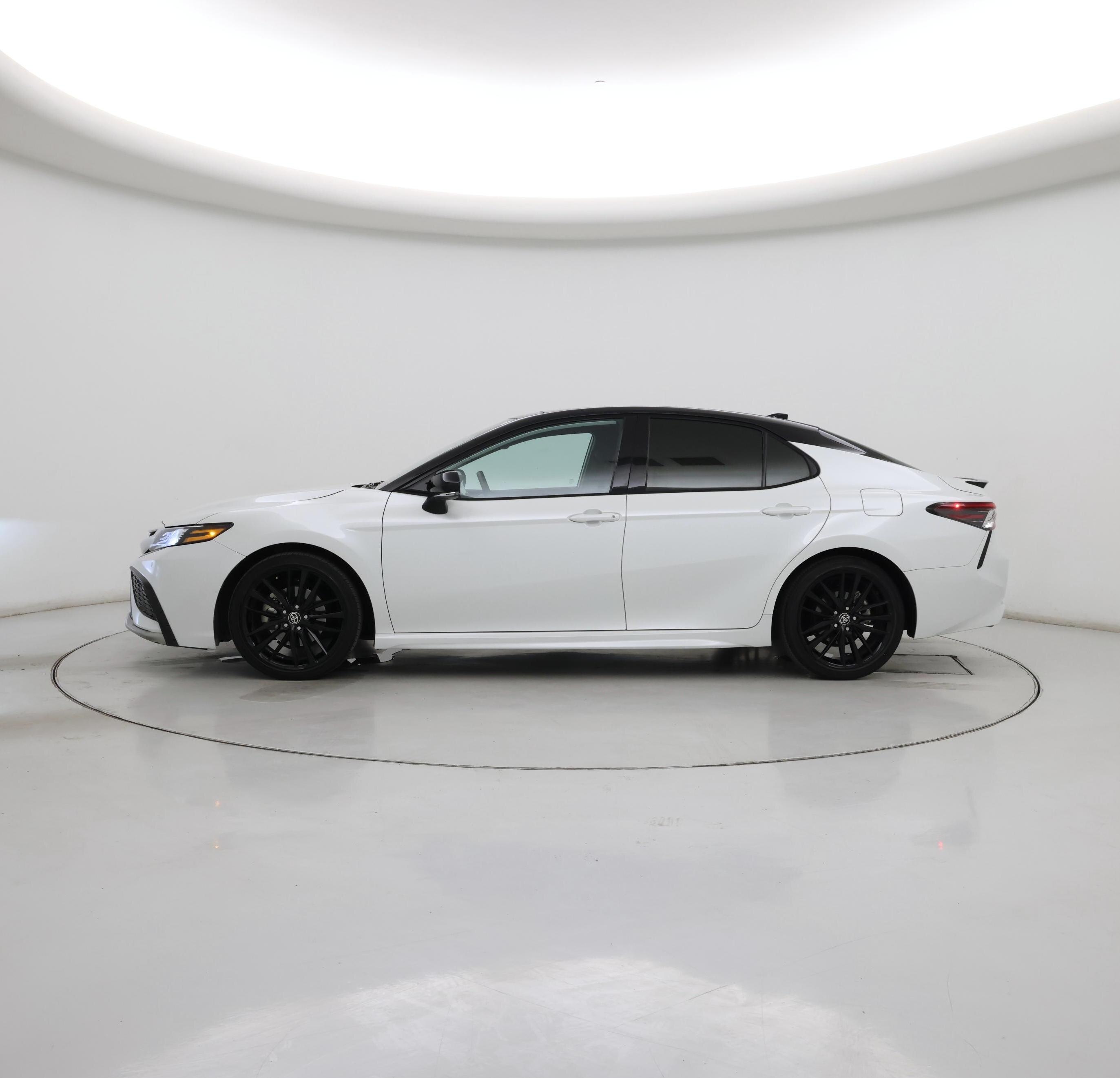 Thumbnail: 2023 Toyota Camry - 3