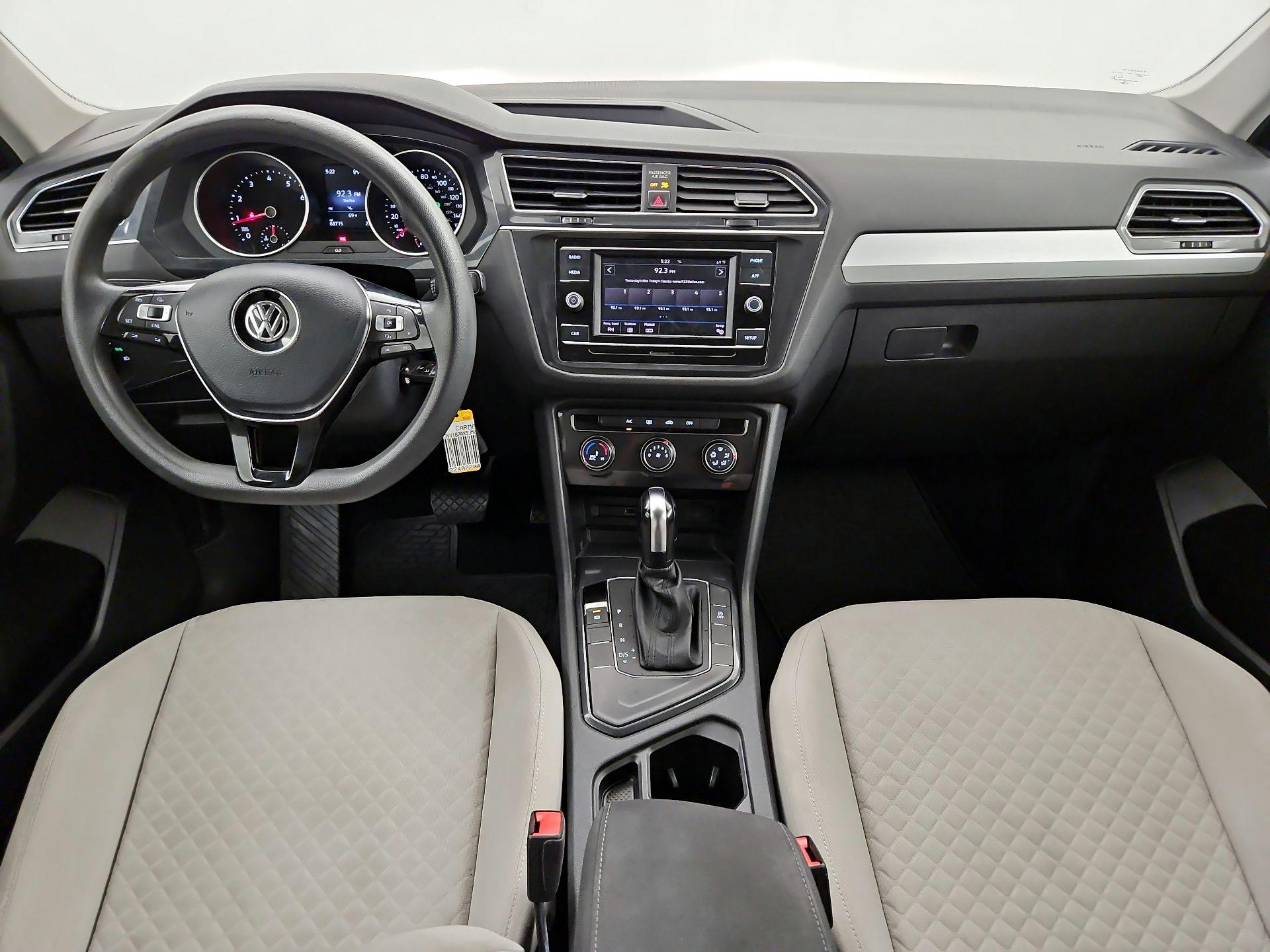 Thumbnail: 2018 Volkswagen Tiguan - 9