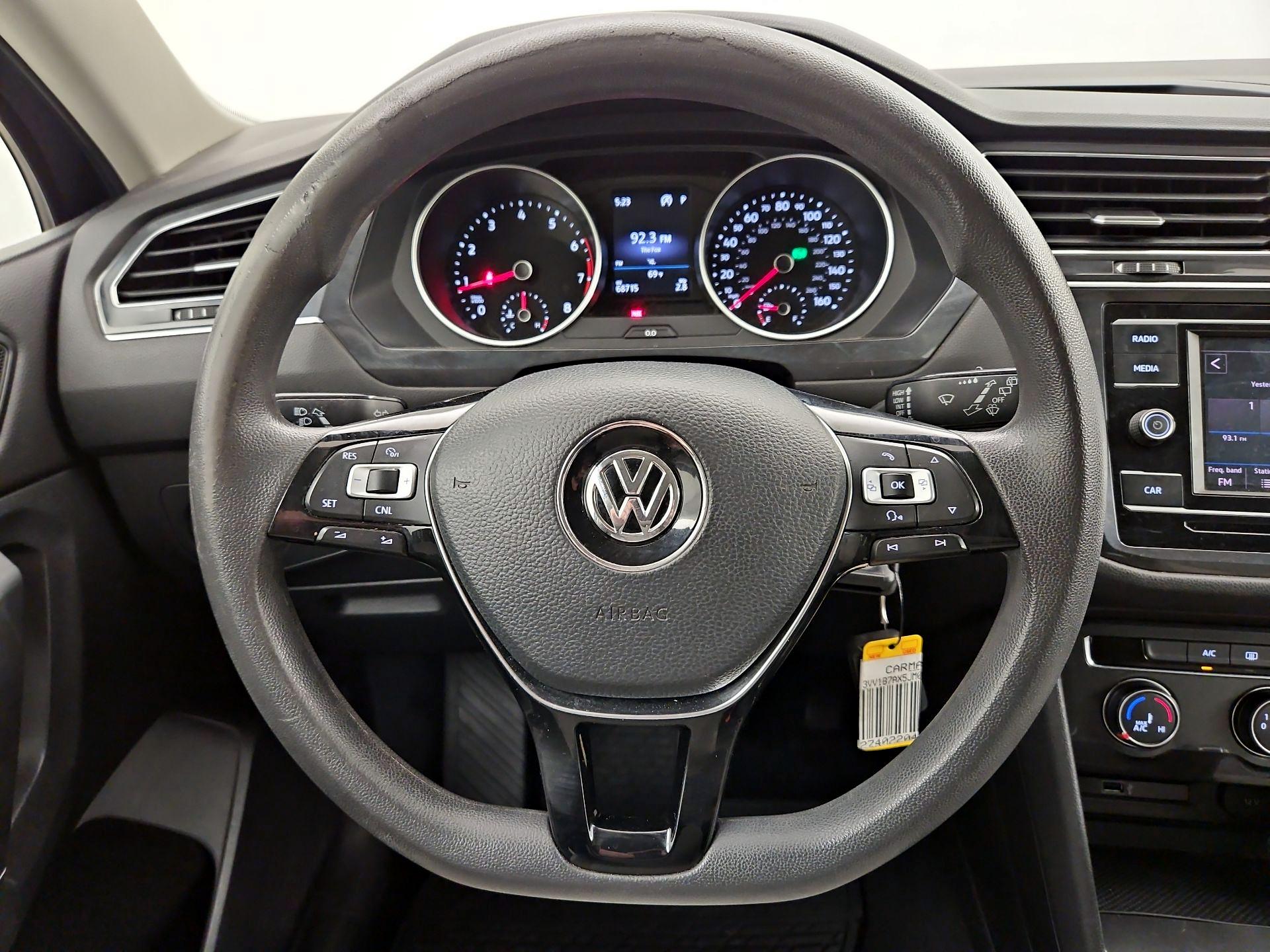 Thumbnail: 2018 Volkswagen Tiguan - 10