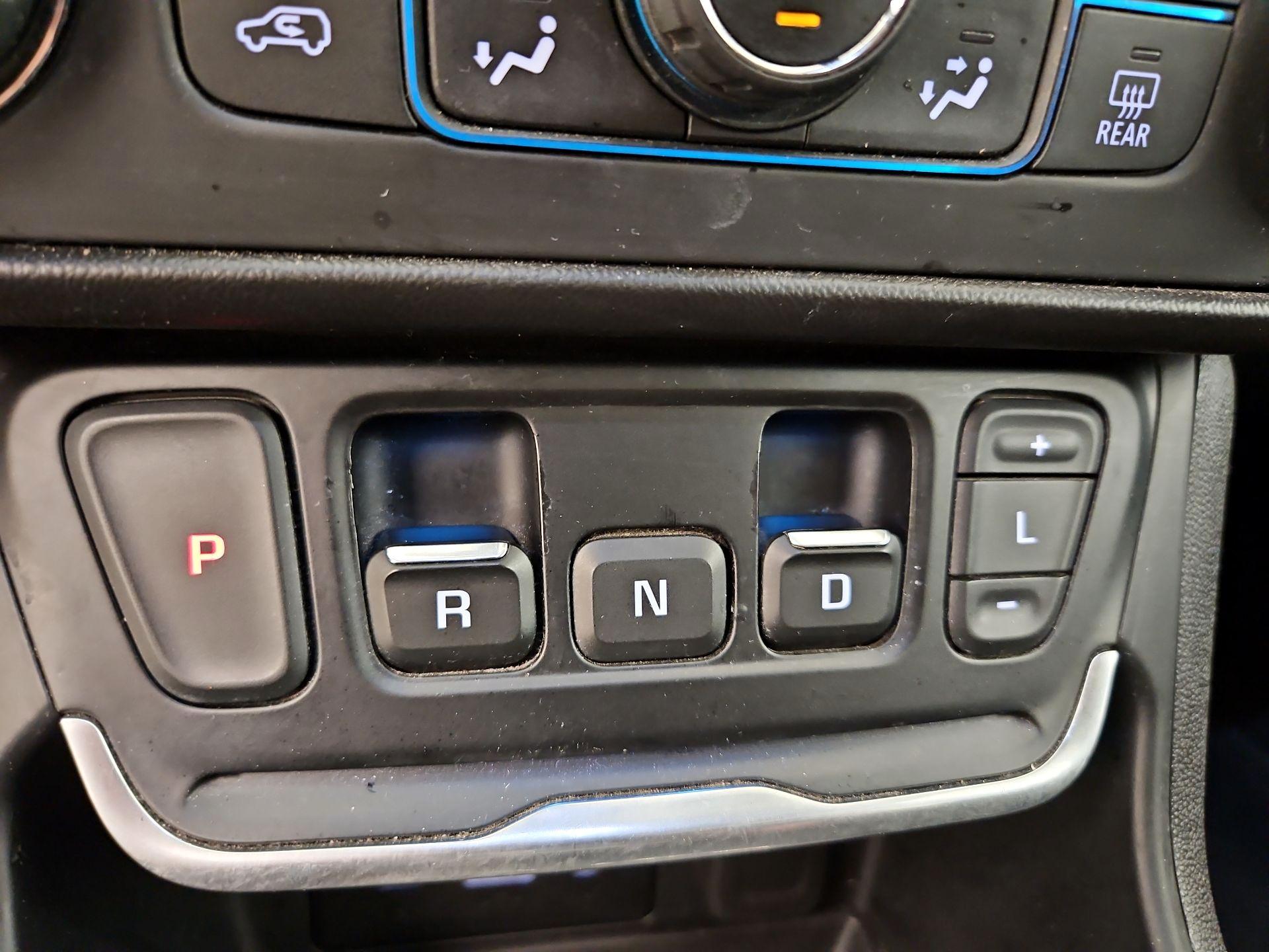 Thumbnail: 2020 GMC Terrain - 17