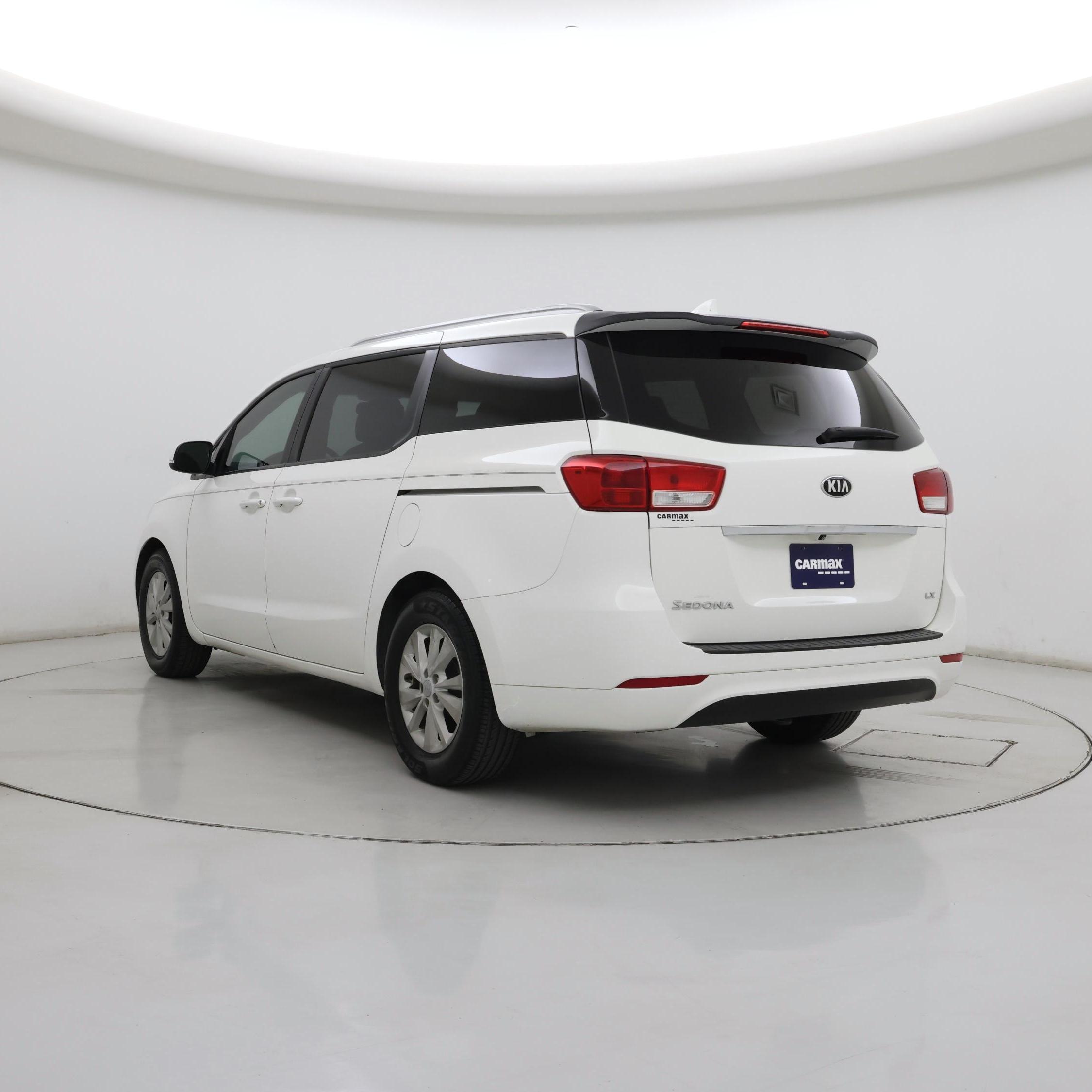 Thumbnail: 2016 Kia Sedona - 2