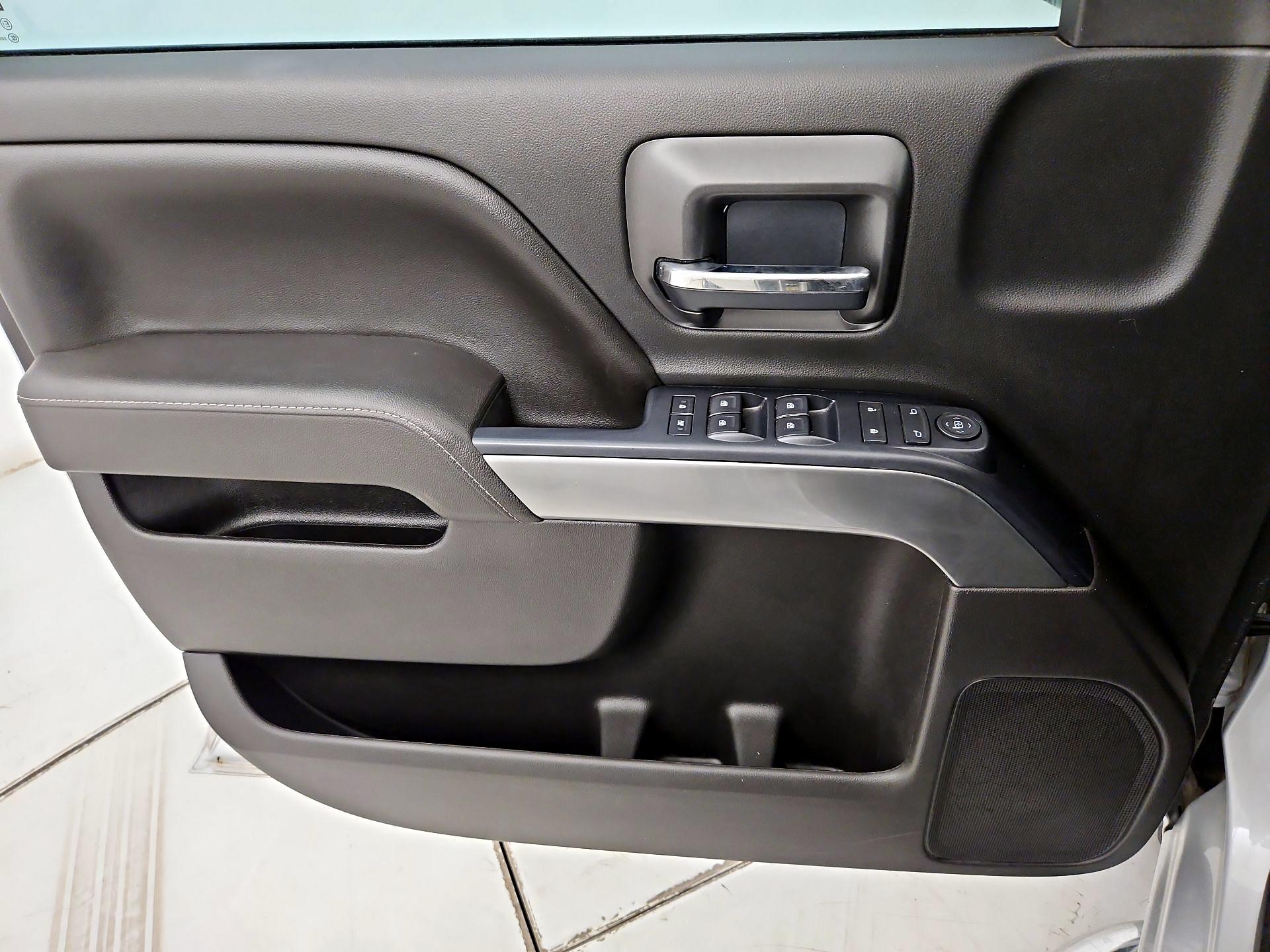 Thumbnail: 2017 Chevrolet Silverado 1500 - 12