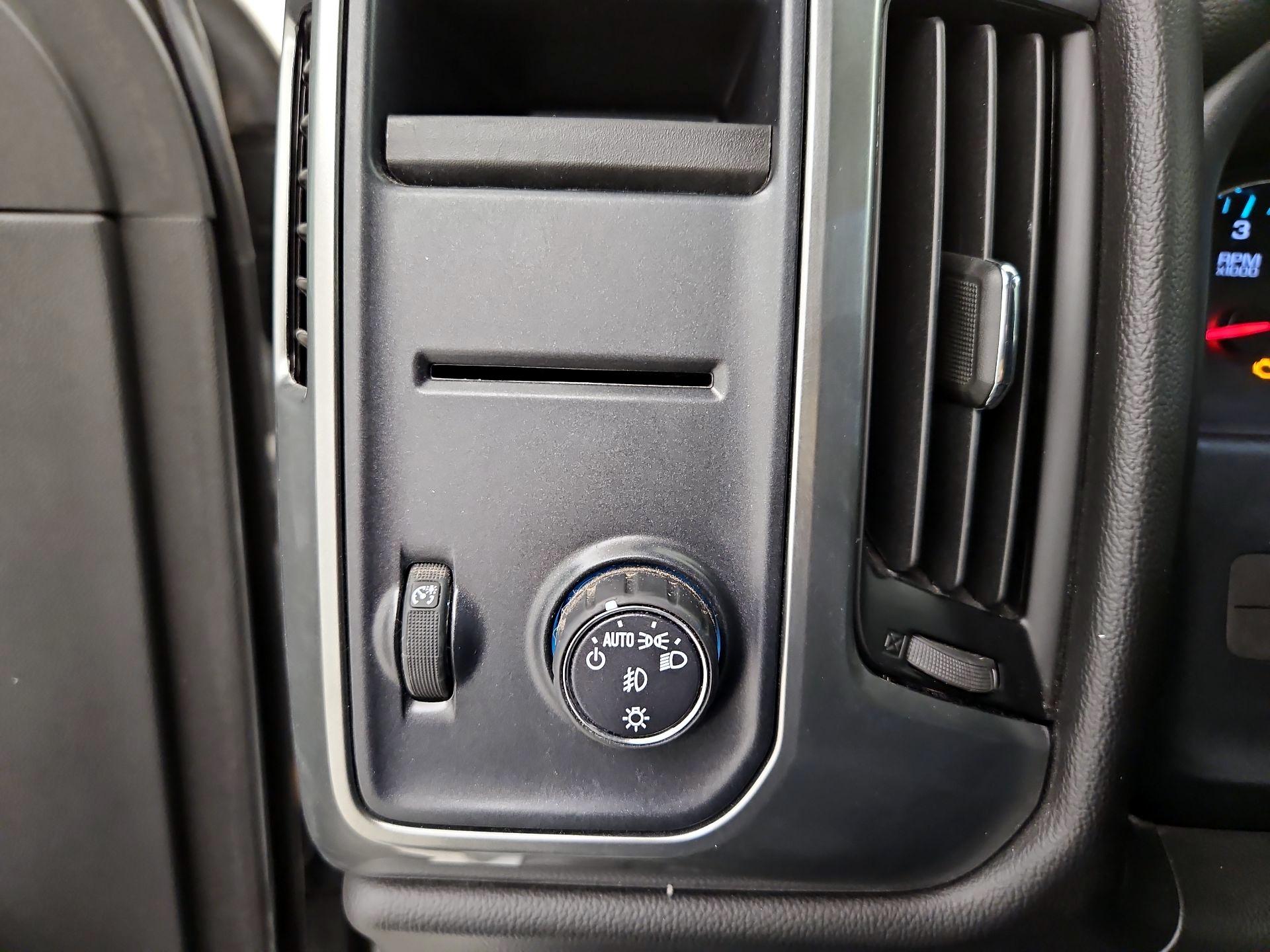 Thumbnail: 2017 Chevrolet Silverado 1500 - 13