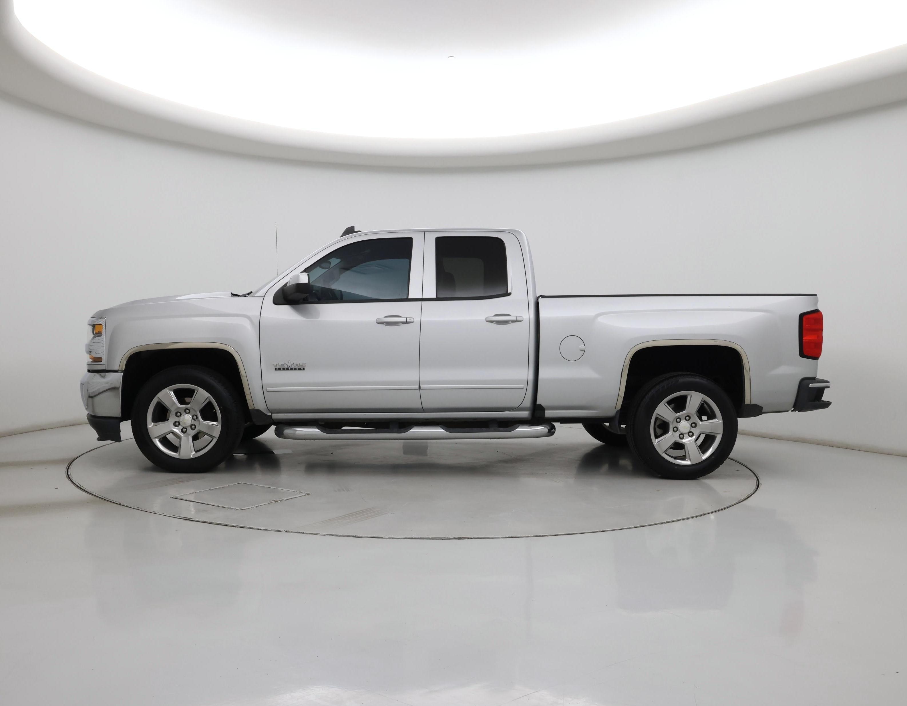 Thumbnail: 2017 Chevrolet Silverado 1500 - 3