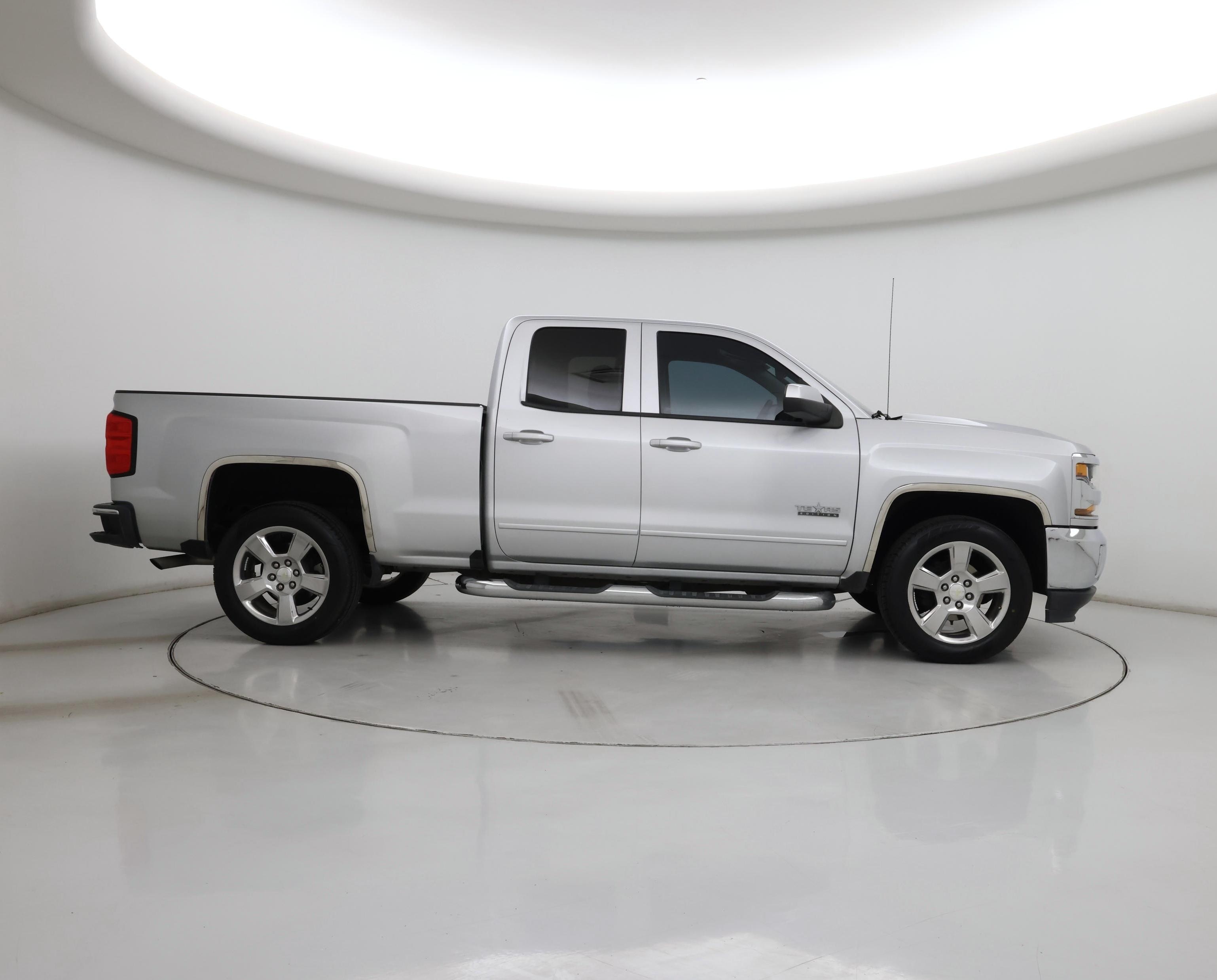 Thumbnail: 2017 Chevrolet Silverado 1500 - 7