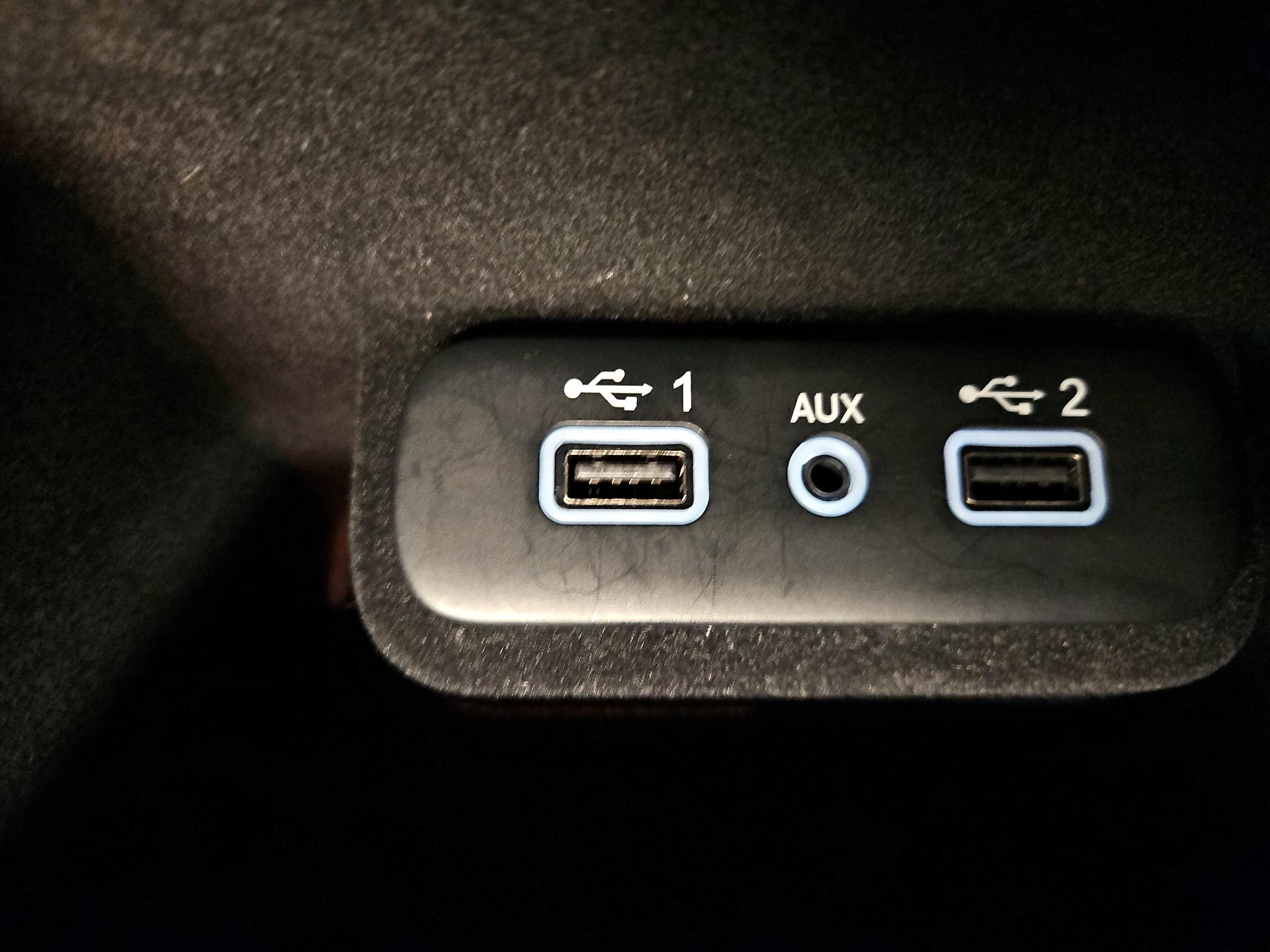 Thumbnail: 2019 Dodge Charger - 18