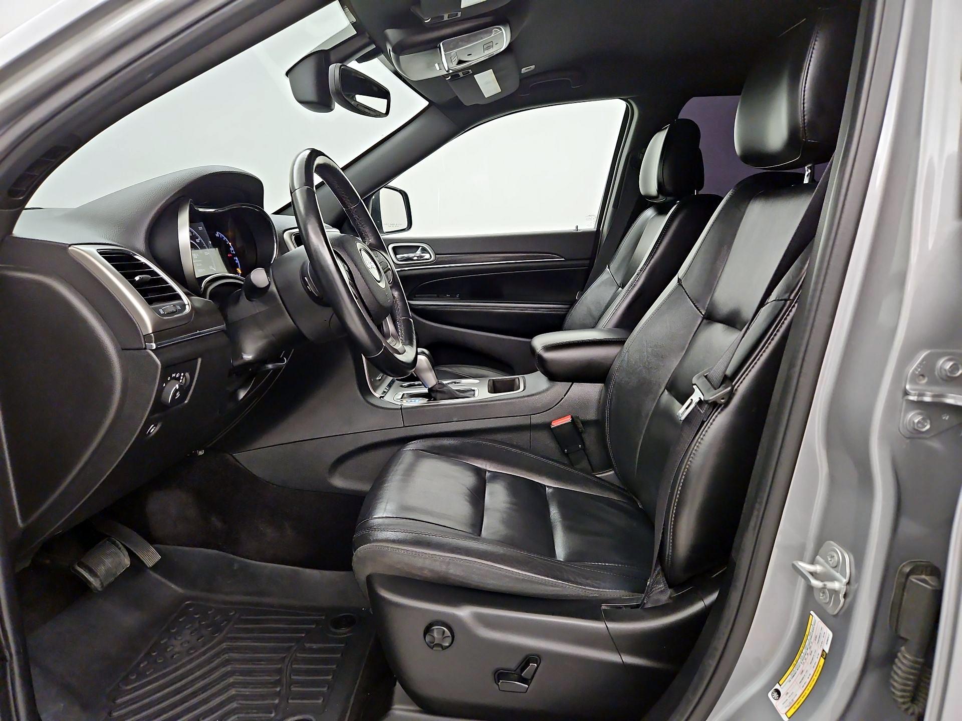 Thumbnail: 2018 Jeep Grand Cherokee - 11