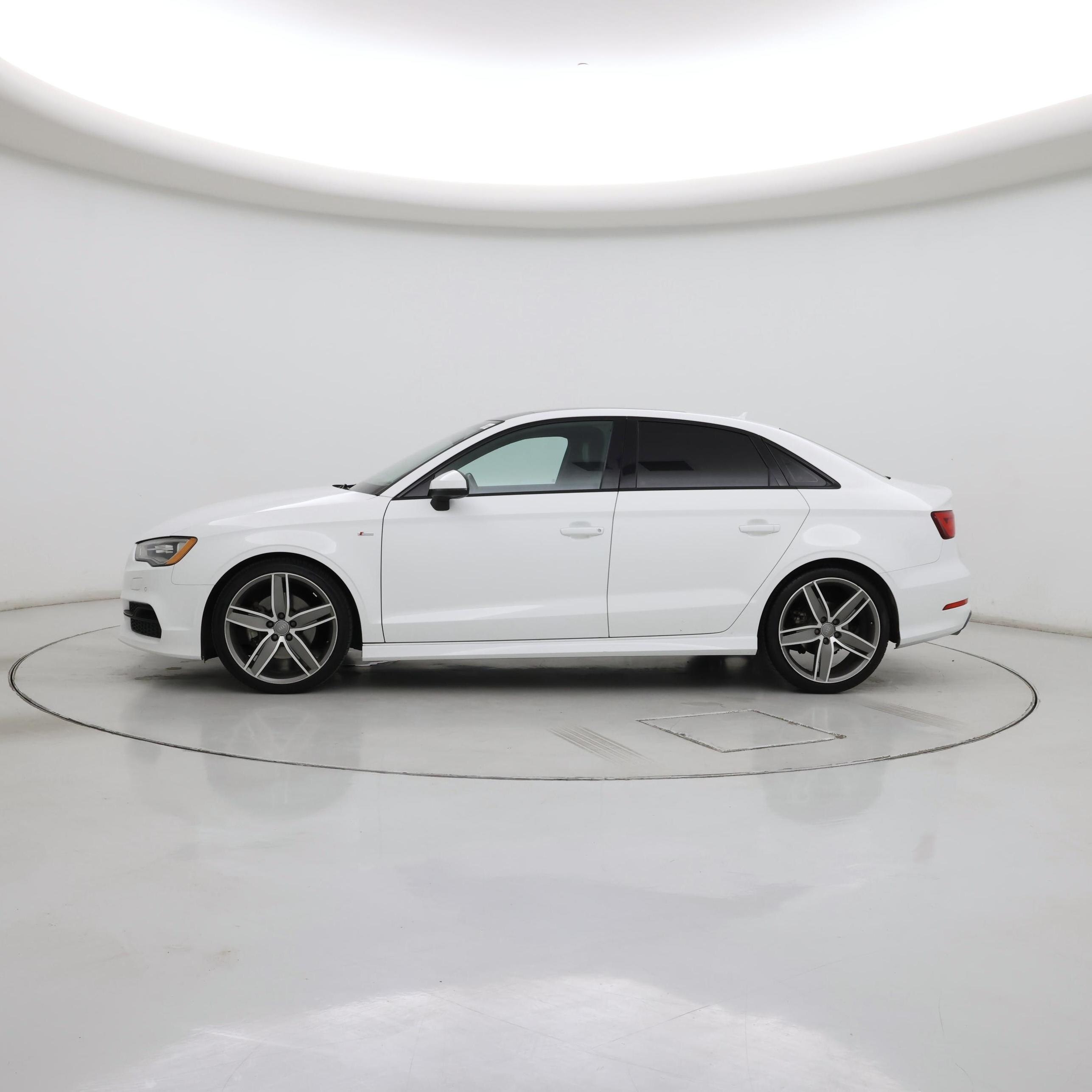 Thumbnail: 2016 Audi A3 - 3