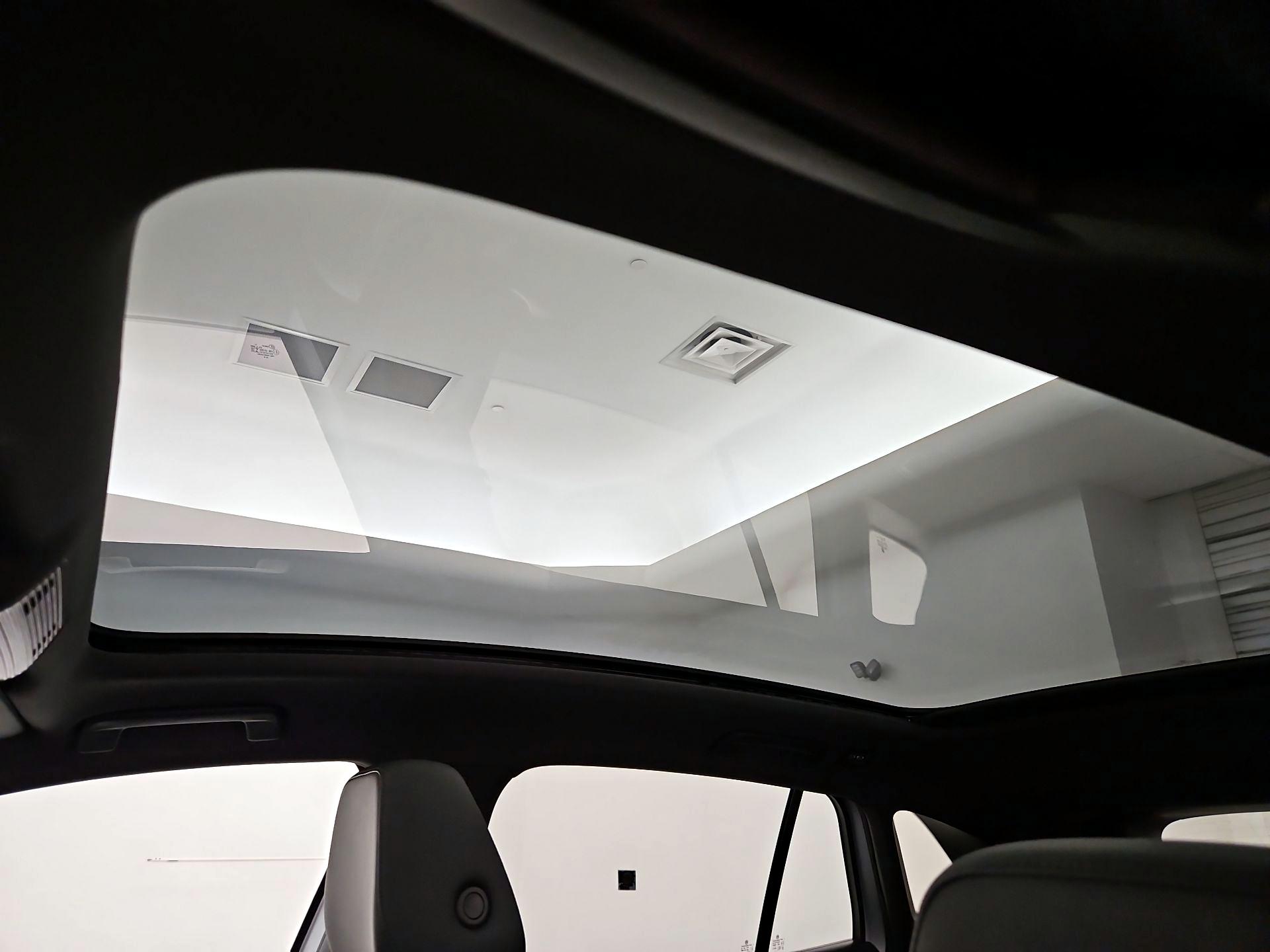 Thumbnail: 2022 Volkswagen ID.4 - 19